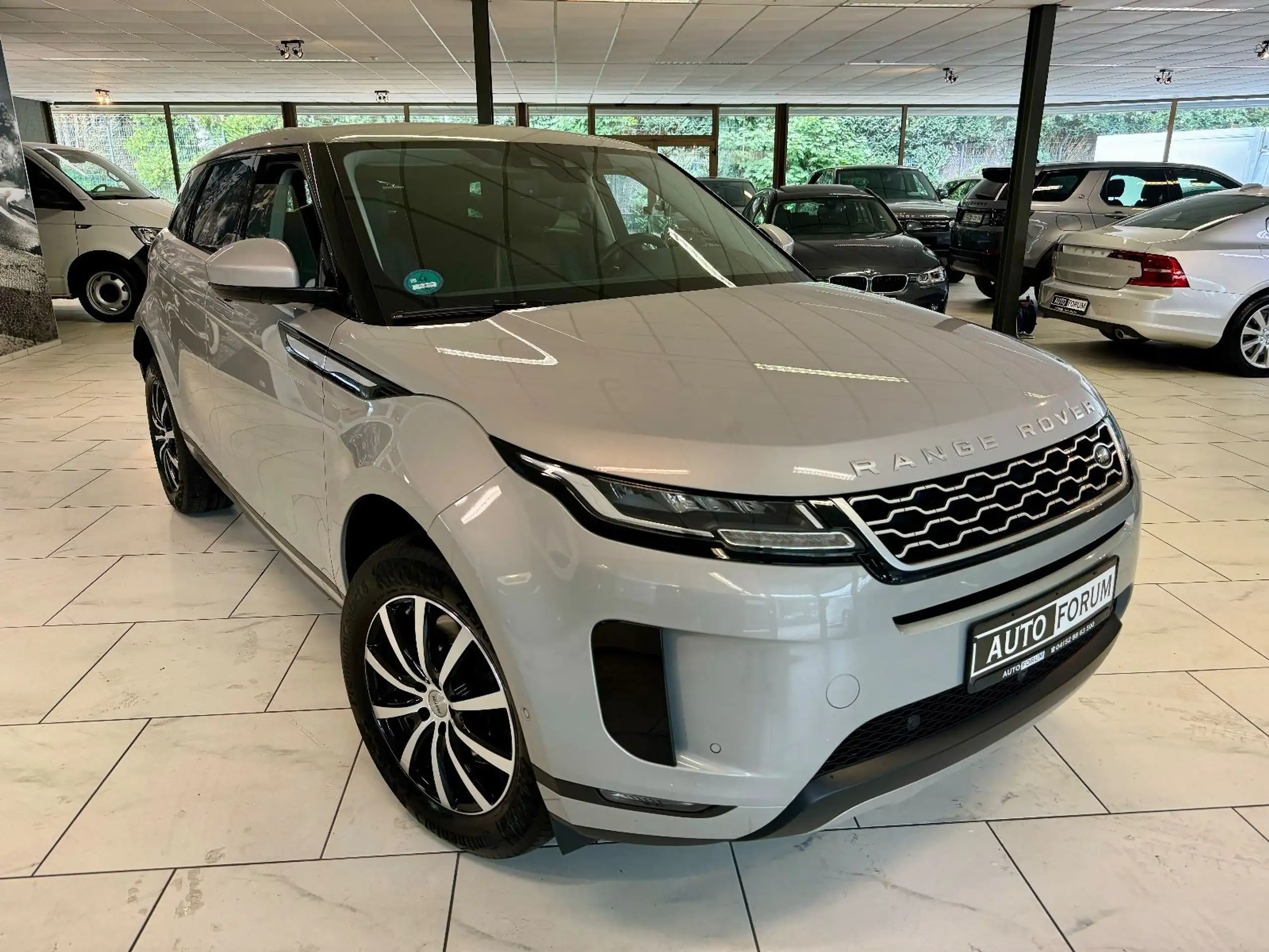 Land Rover - Range Rover Evoque