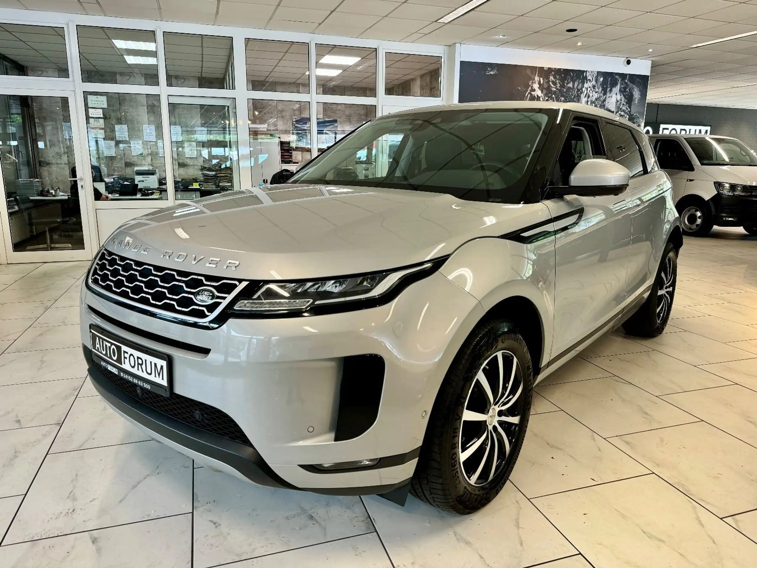 Land Rover - Range Rover Evoque