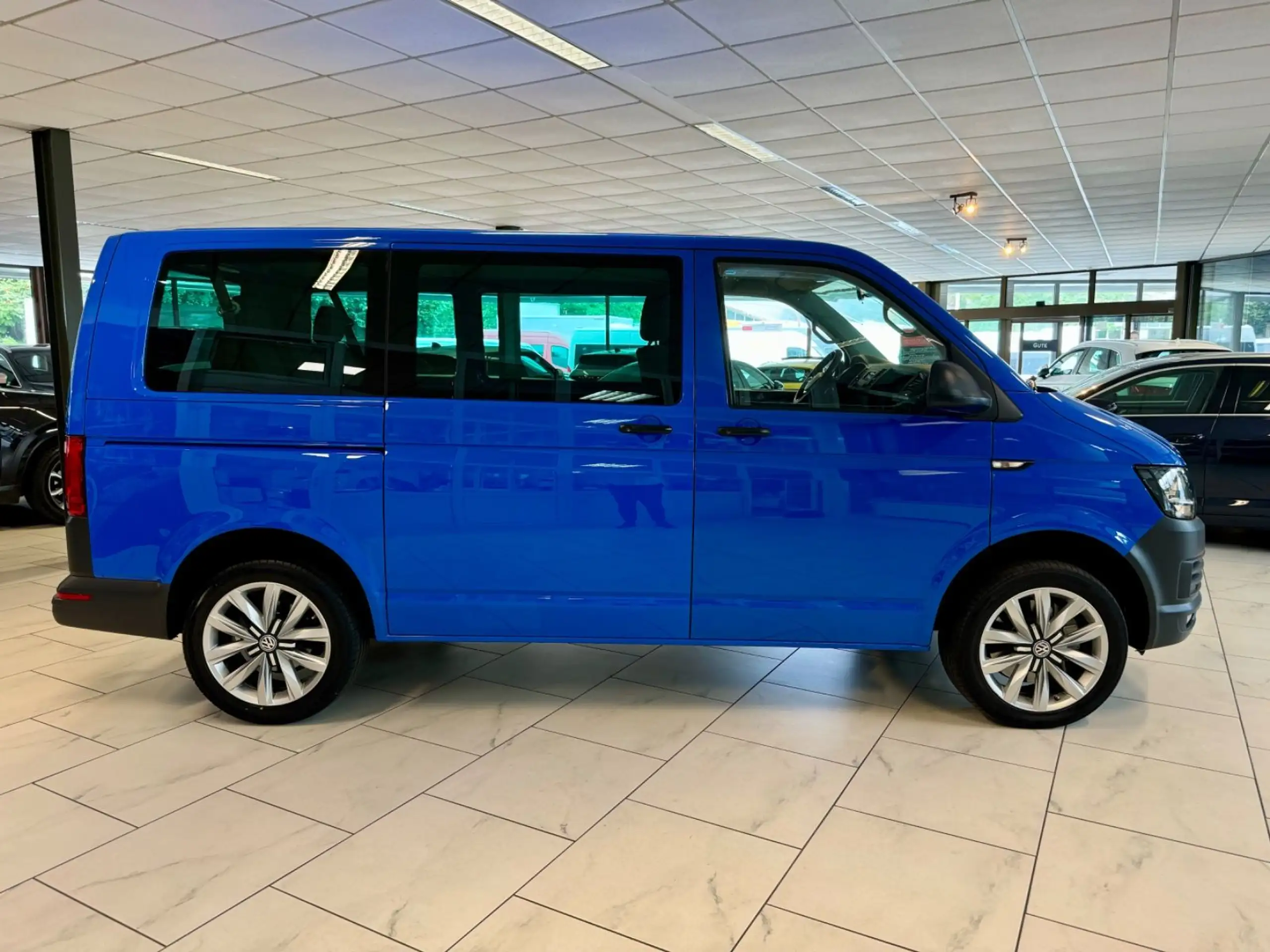 Volkswagen - T6 Kombi