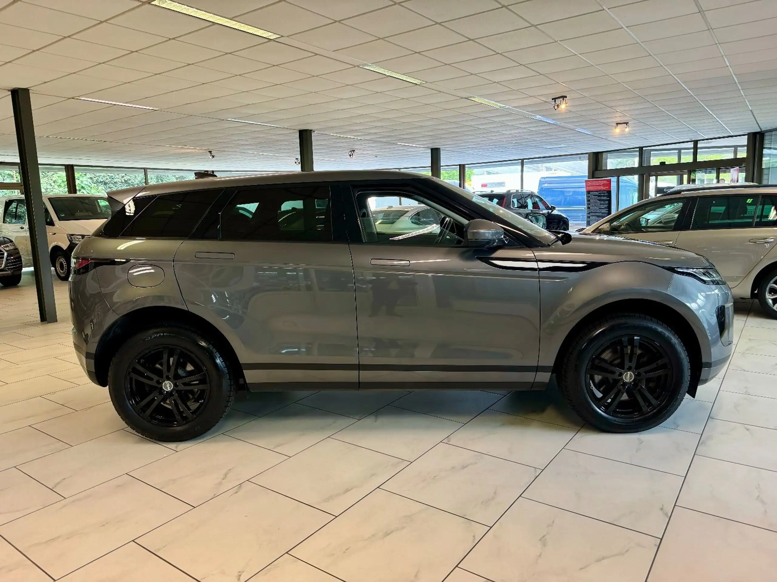 Land Rover - Range Rover Evoque