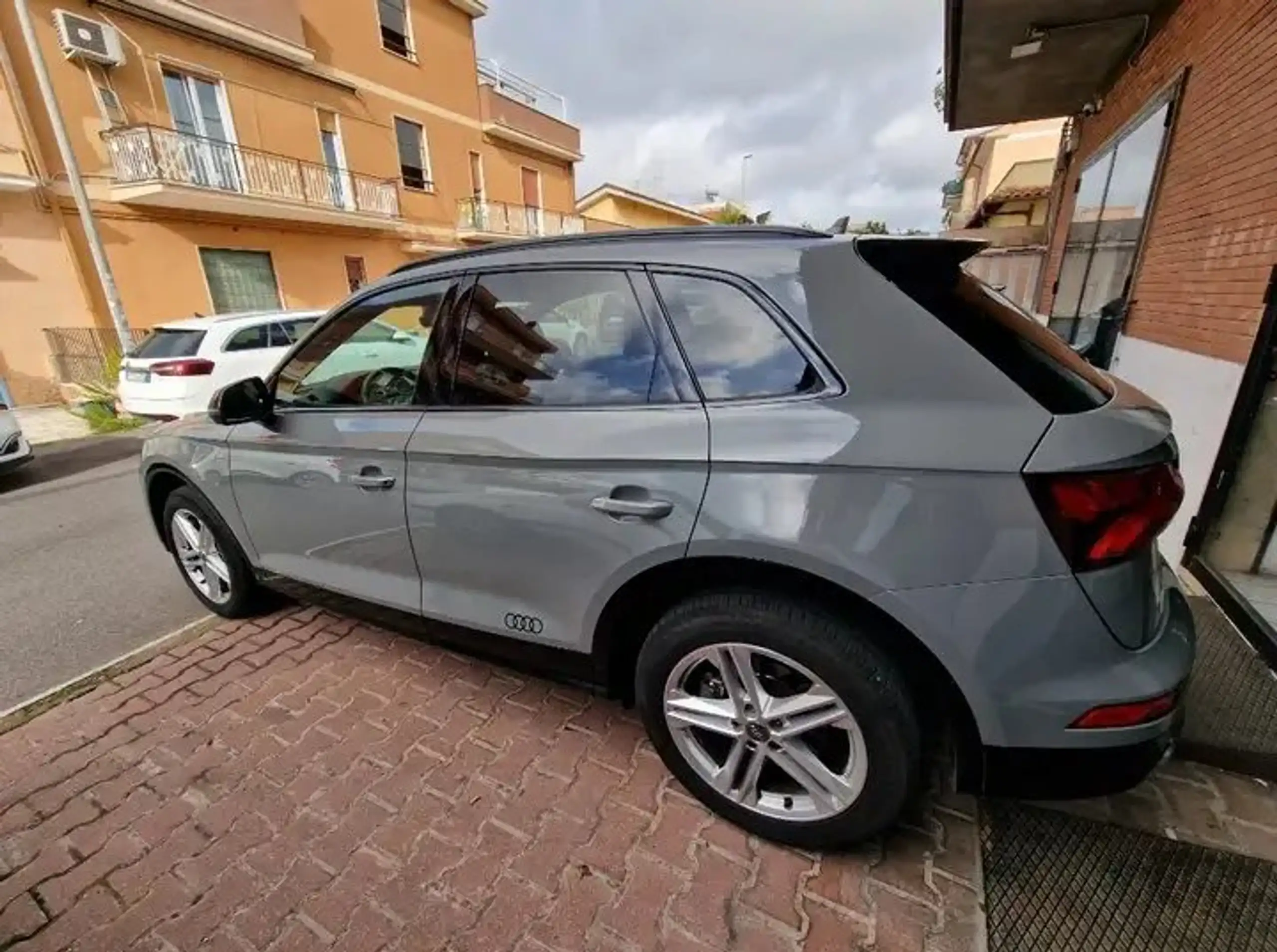 Audi - Q5