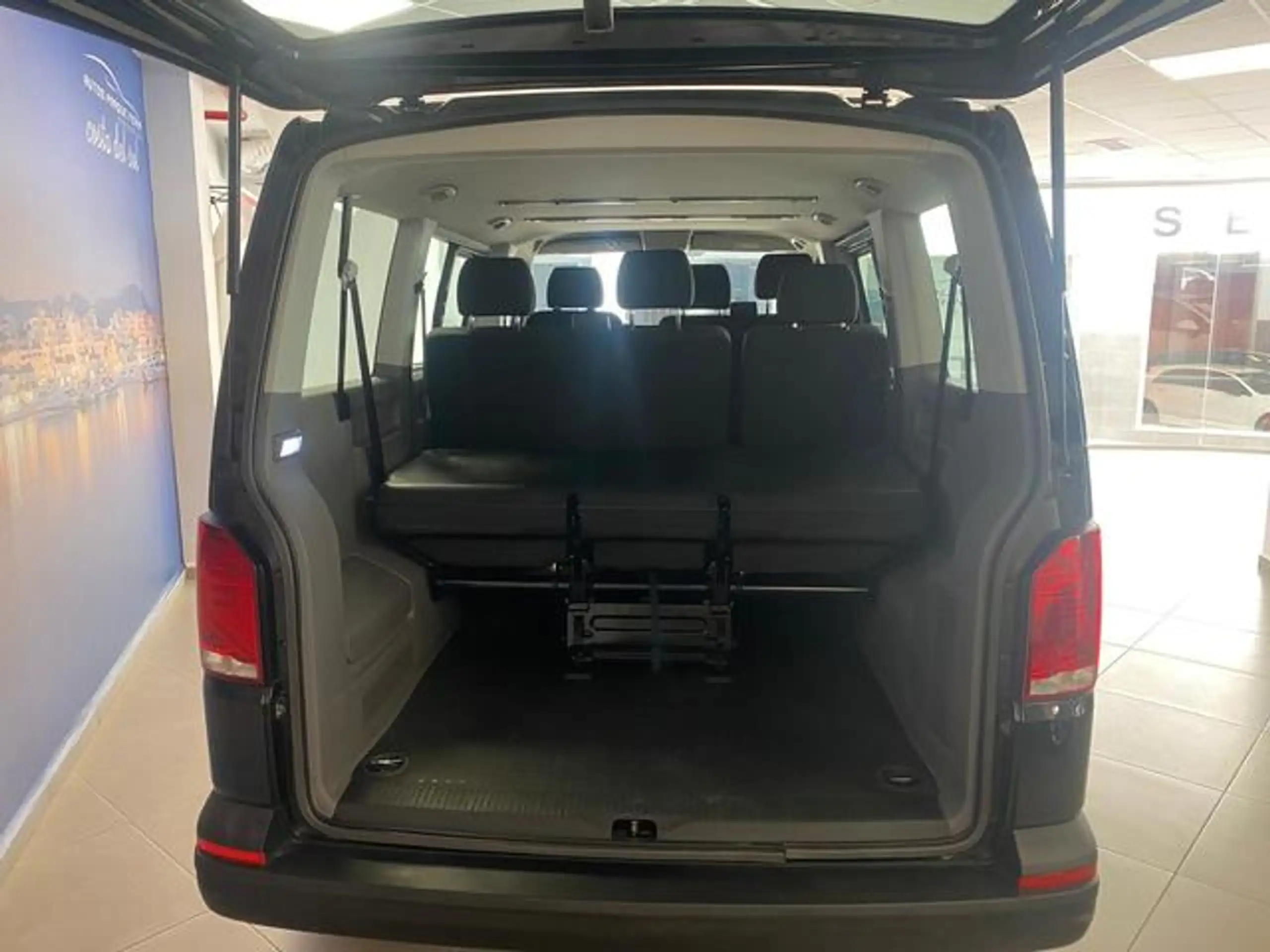 Volkswagen - T5 Caravelle