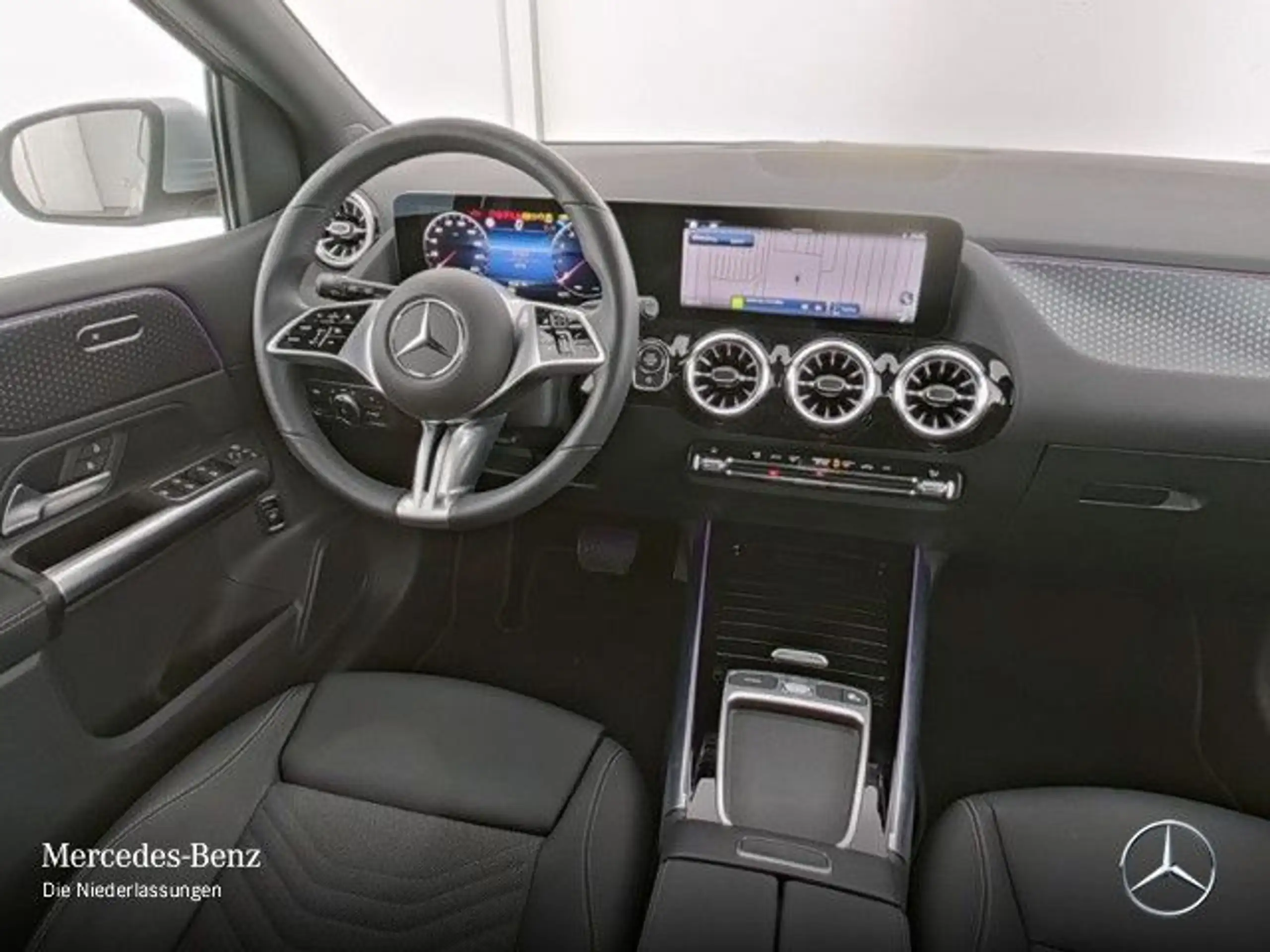 Mercedes-Benz - B 200