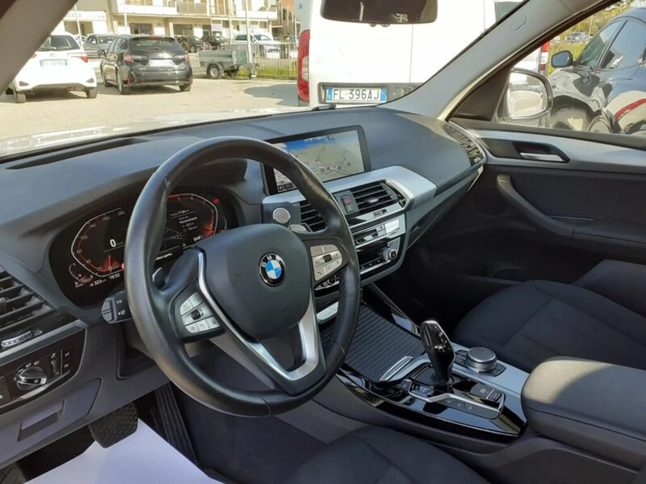 BMW - X3