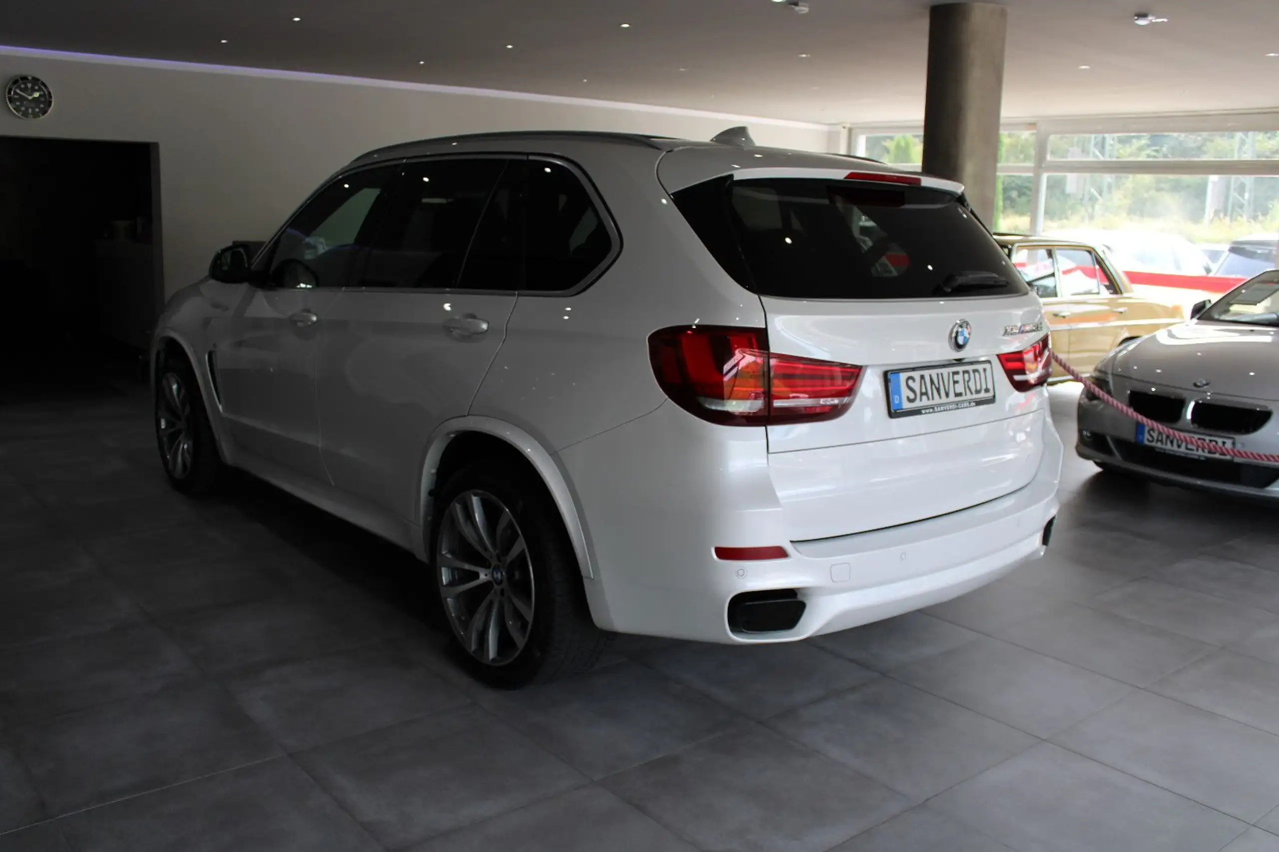 BMW - X5 M