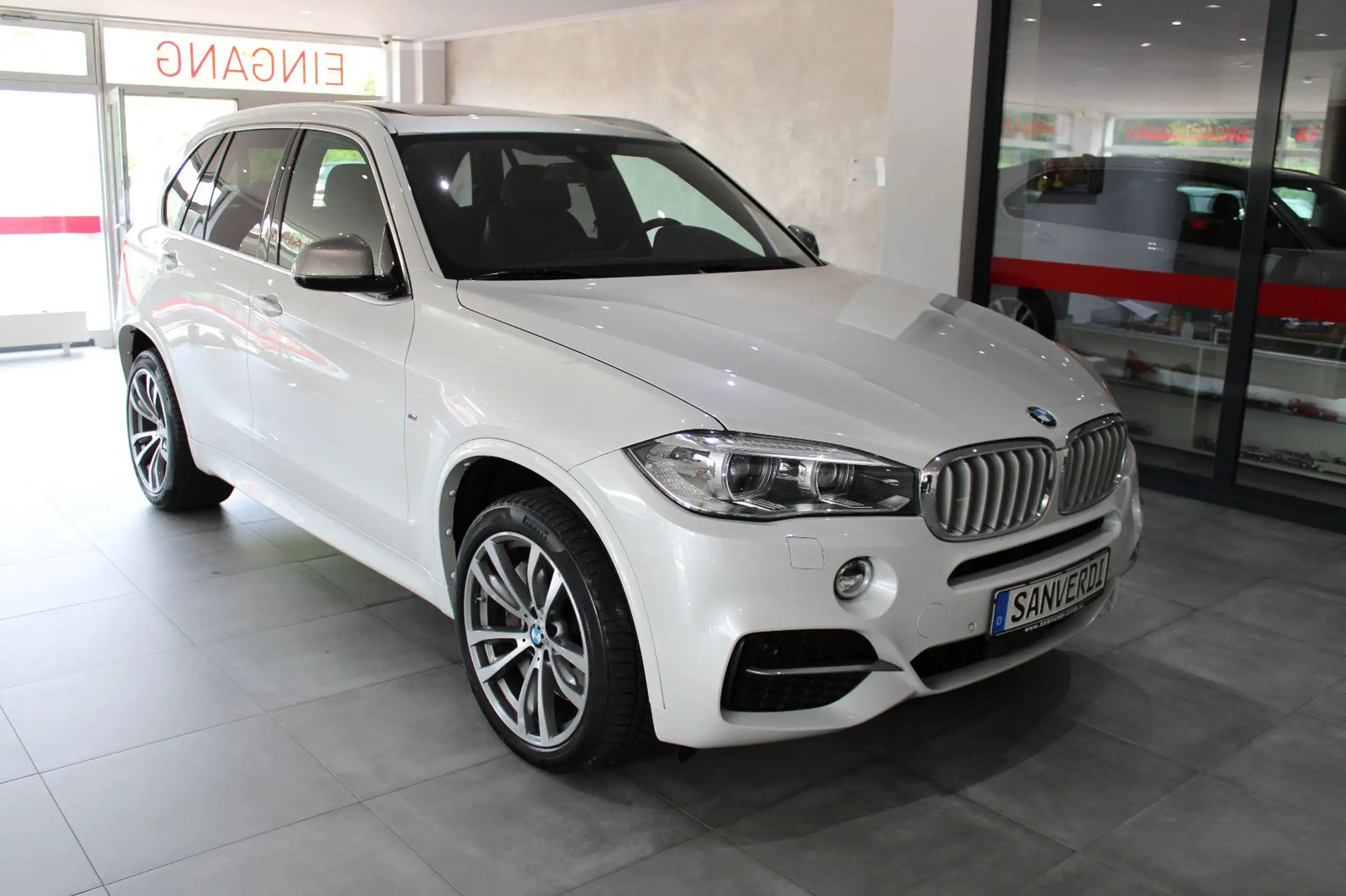 BMW - X5 M