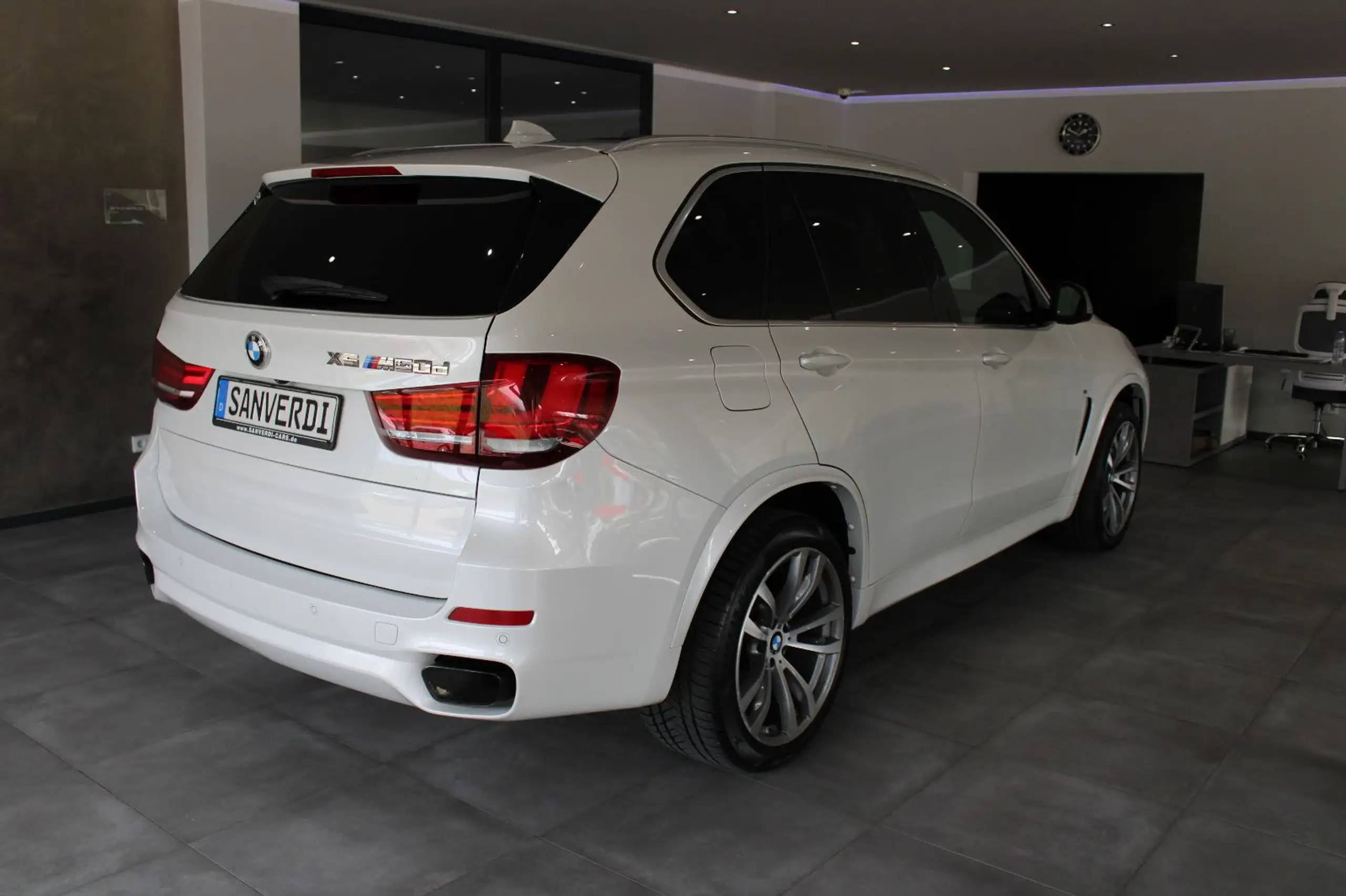 BMW - X5 M