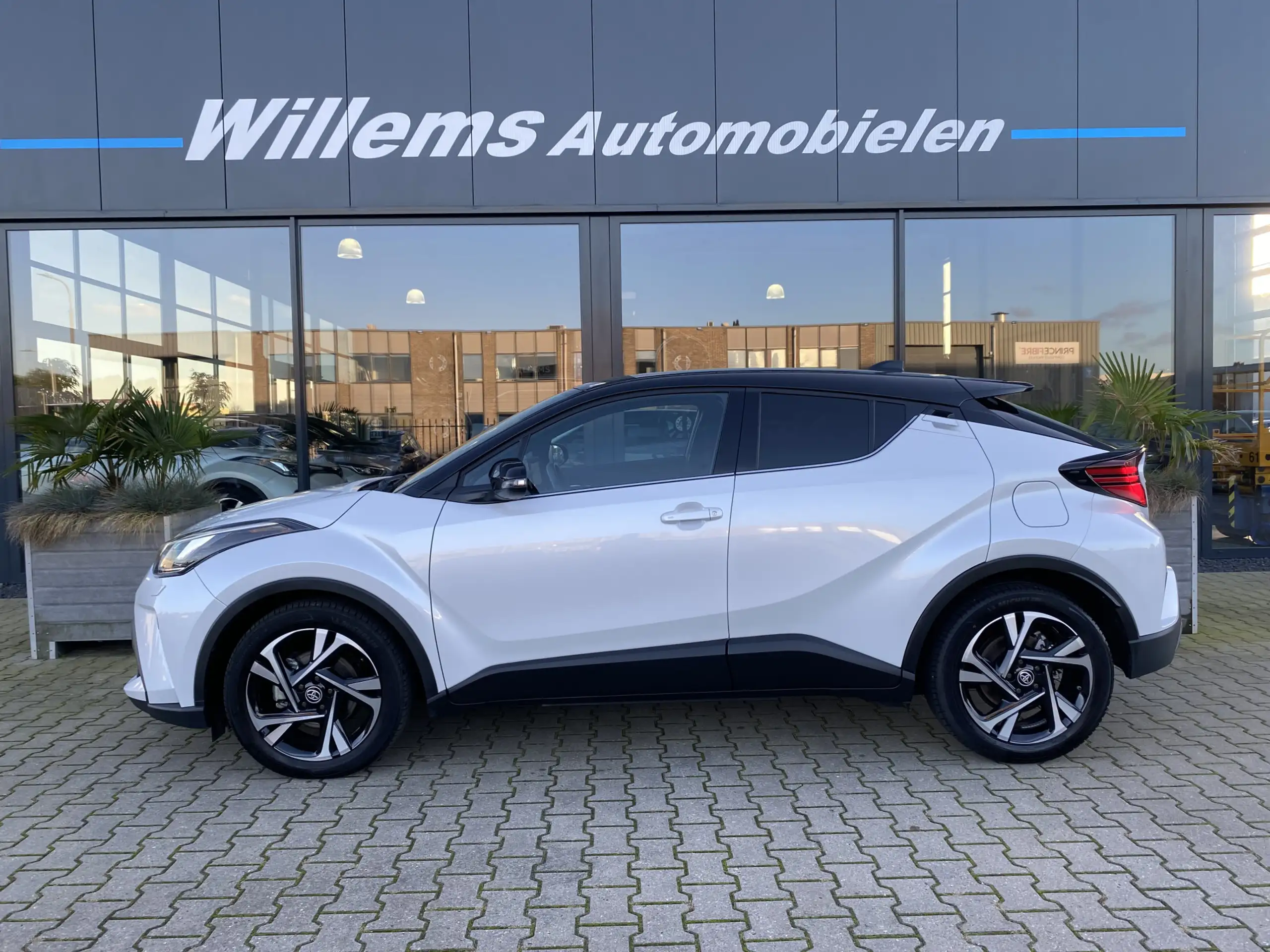 Toyota - C-HR