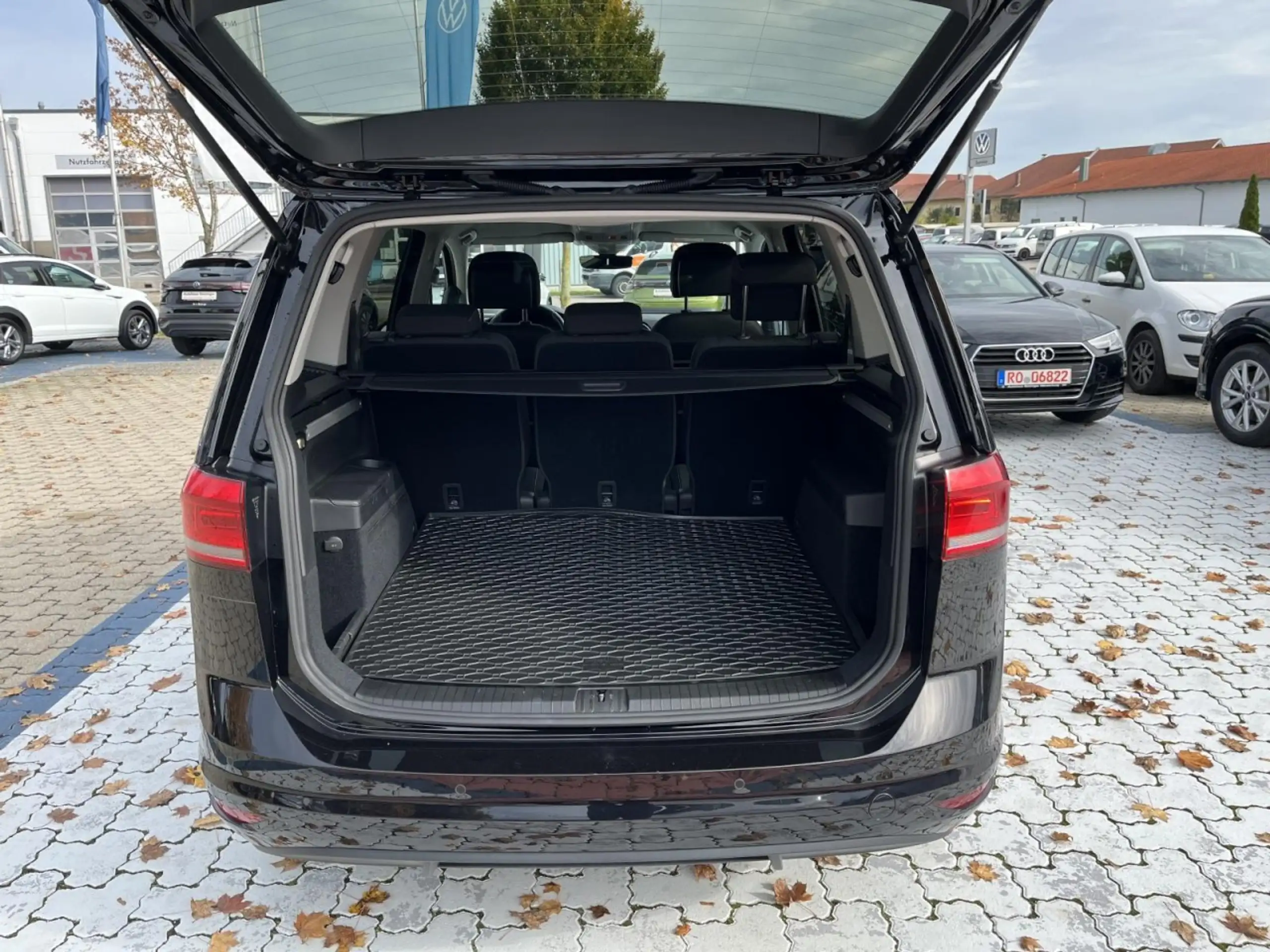 Volkswagen - Touran