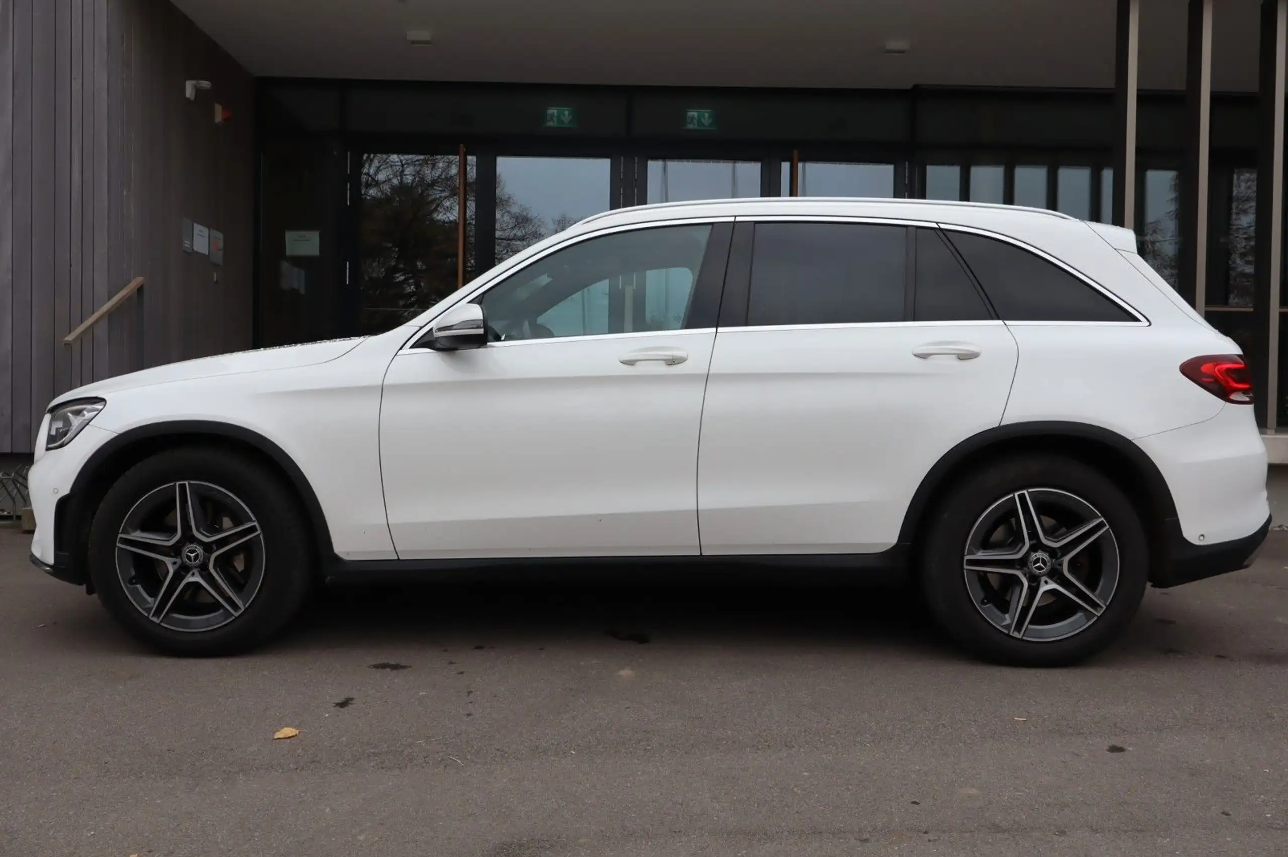 Mercedes-Benz - GLC 220