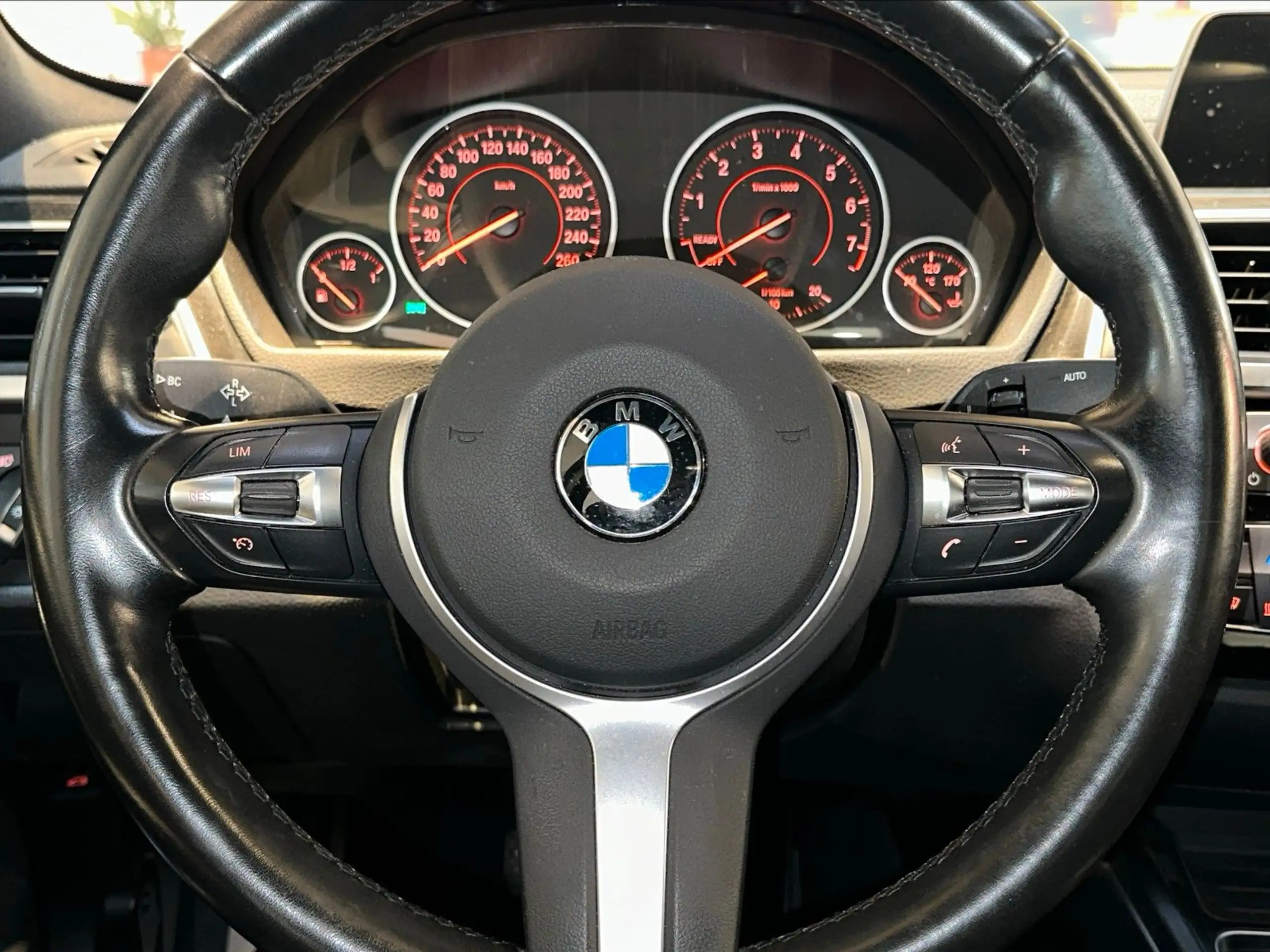 BMW - 440