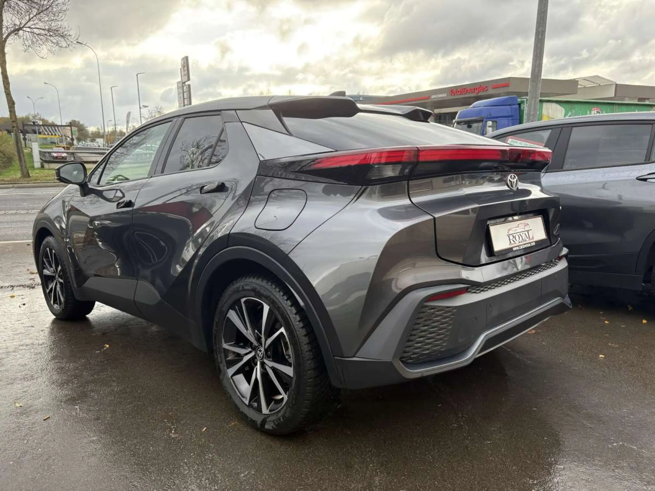 Toyota - C-HR