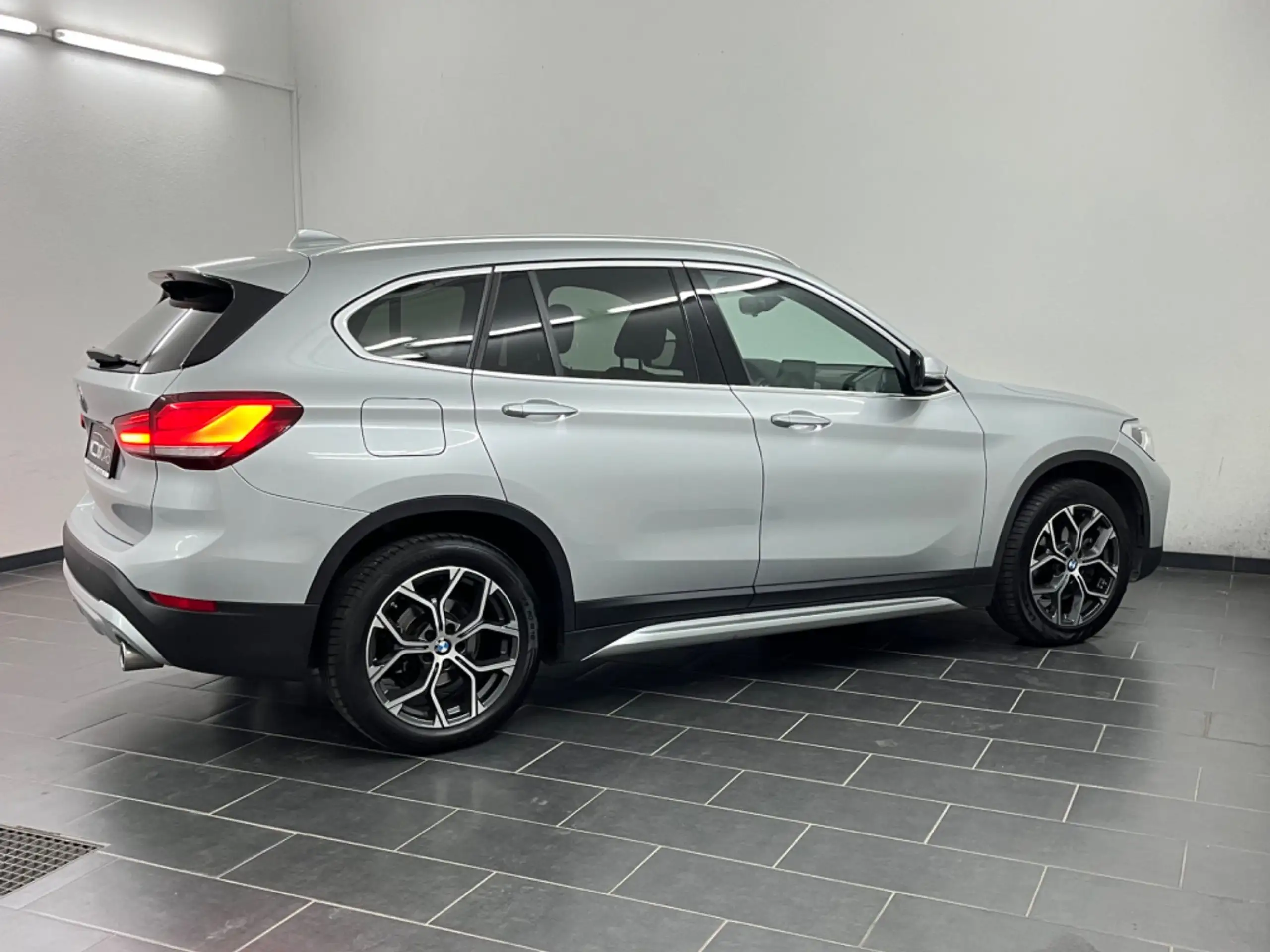 BMW - X1