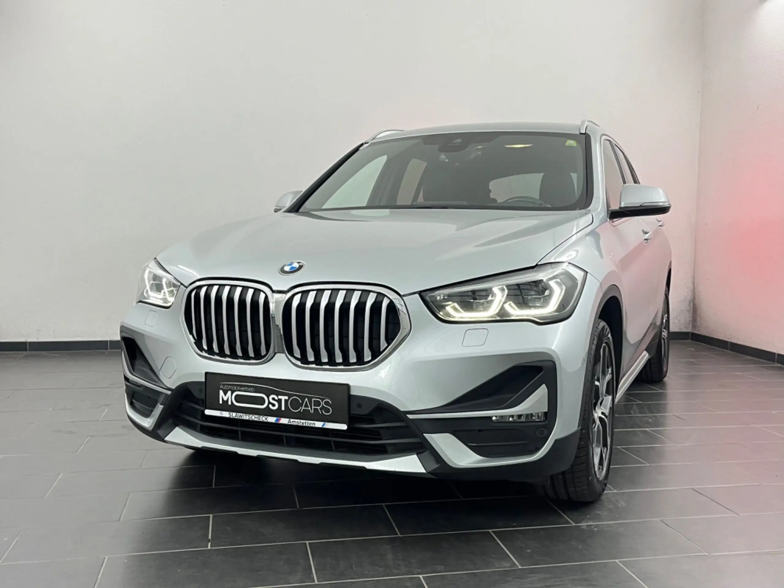 BMW - X1