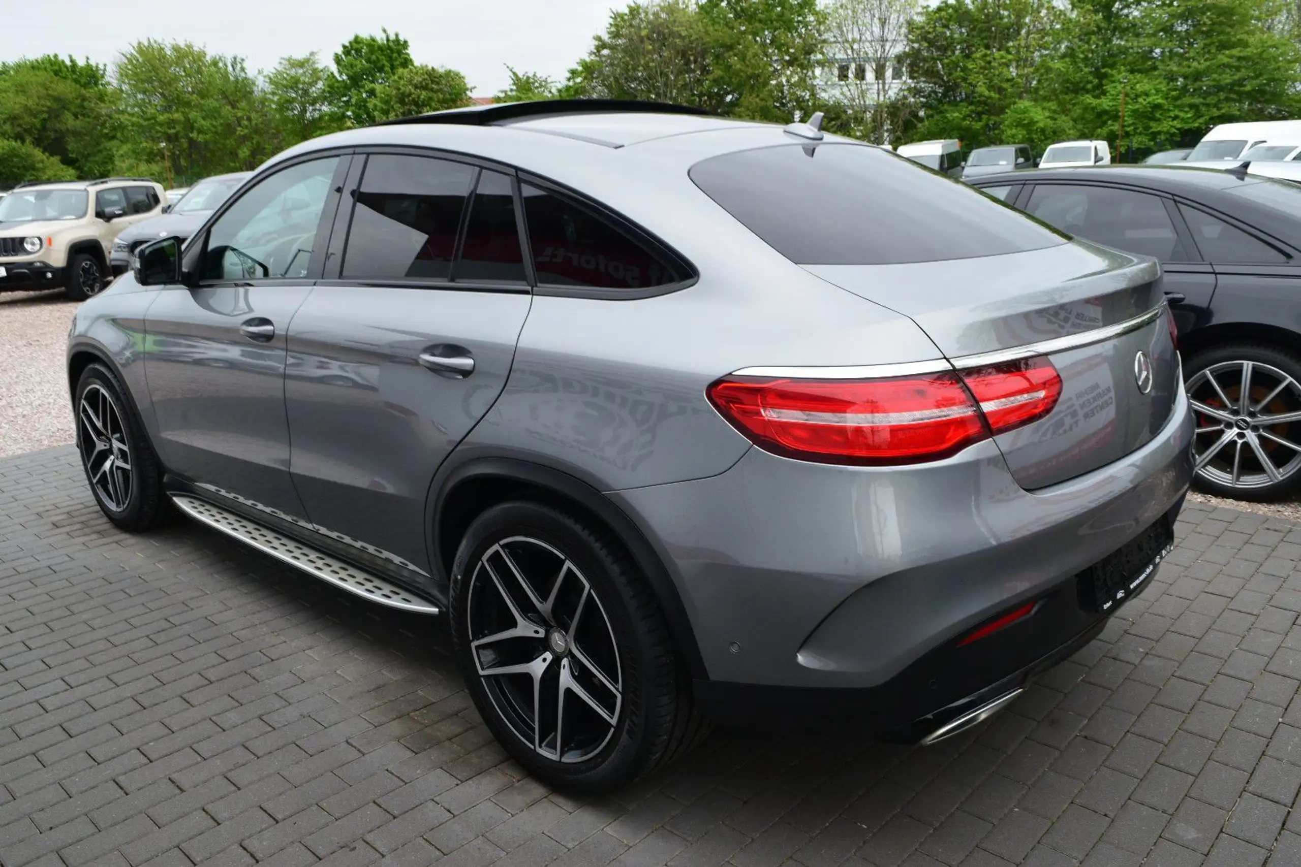 Mercedes-Benz - GLE 350