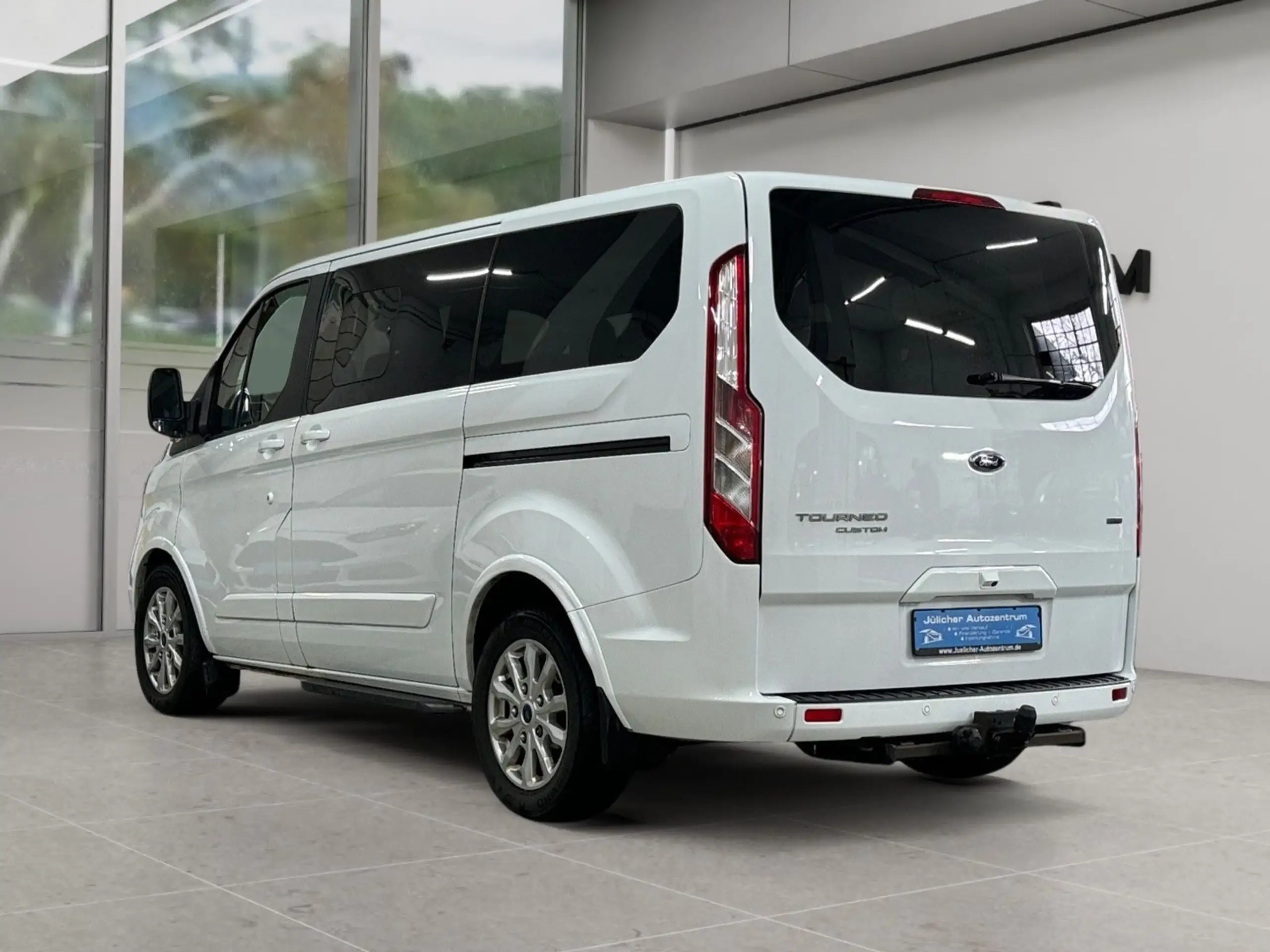 Ford - Tourneo Custom