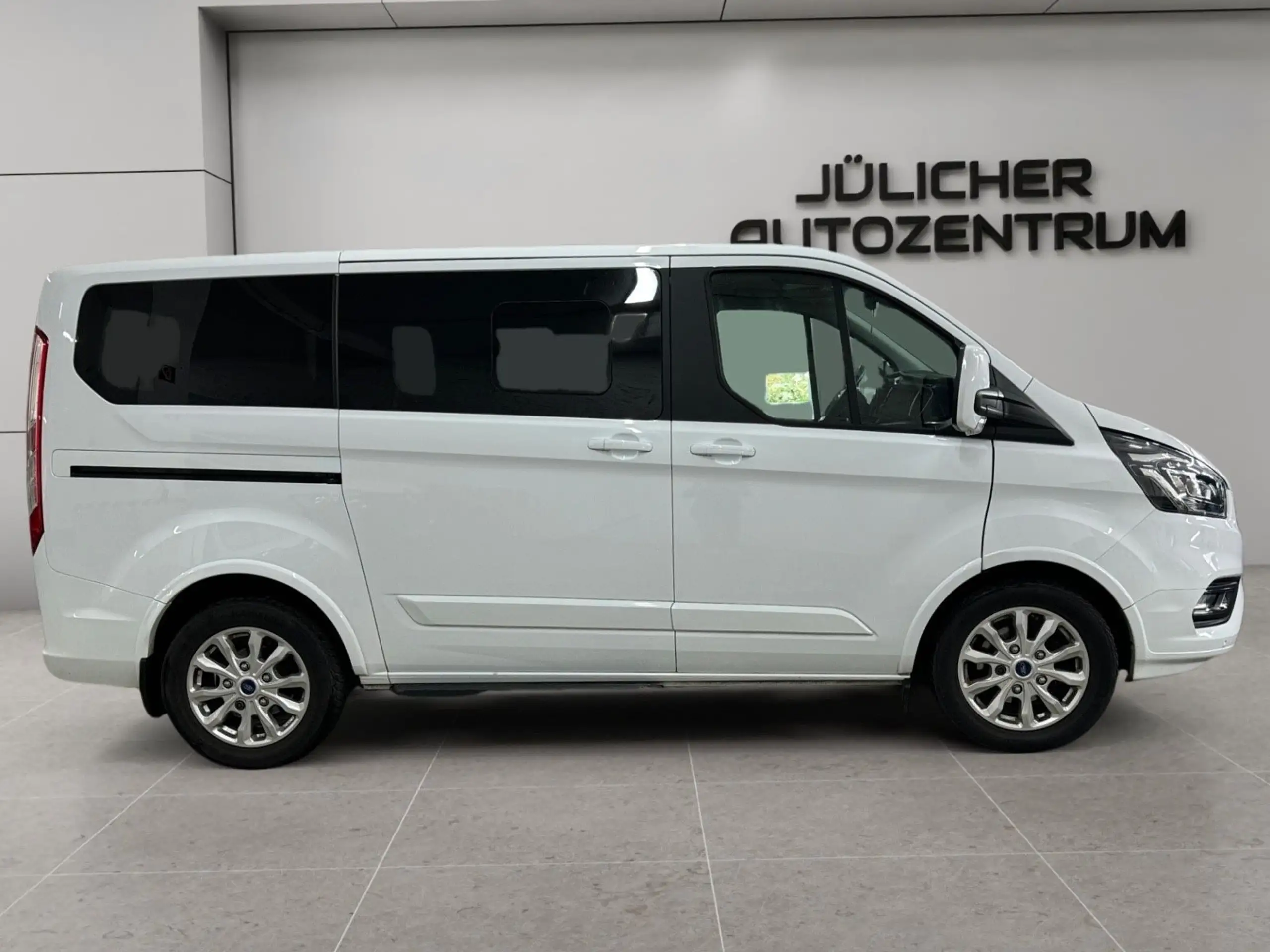 Ford - Tourneo Custom