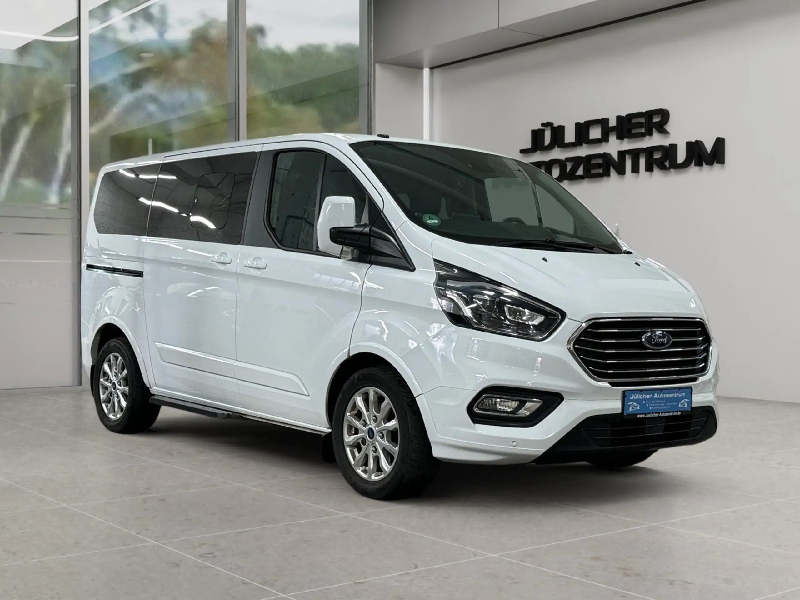 Ford - Tourneo Custom