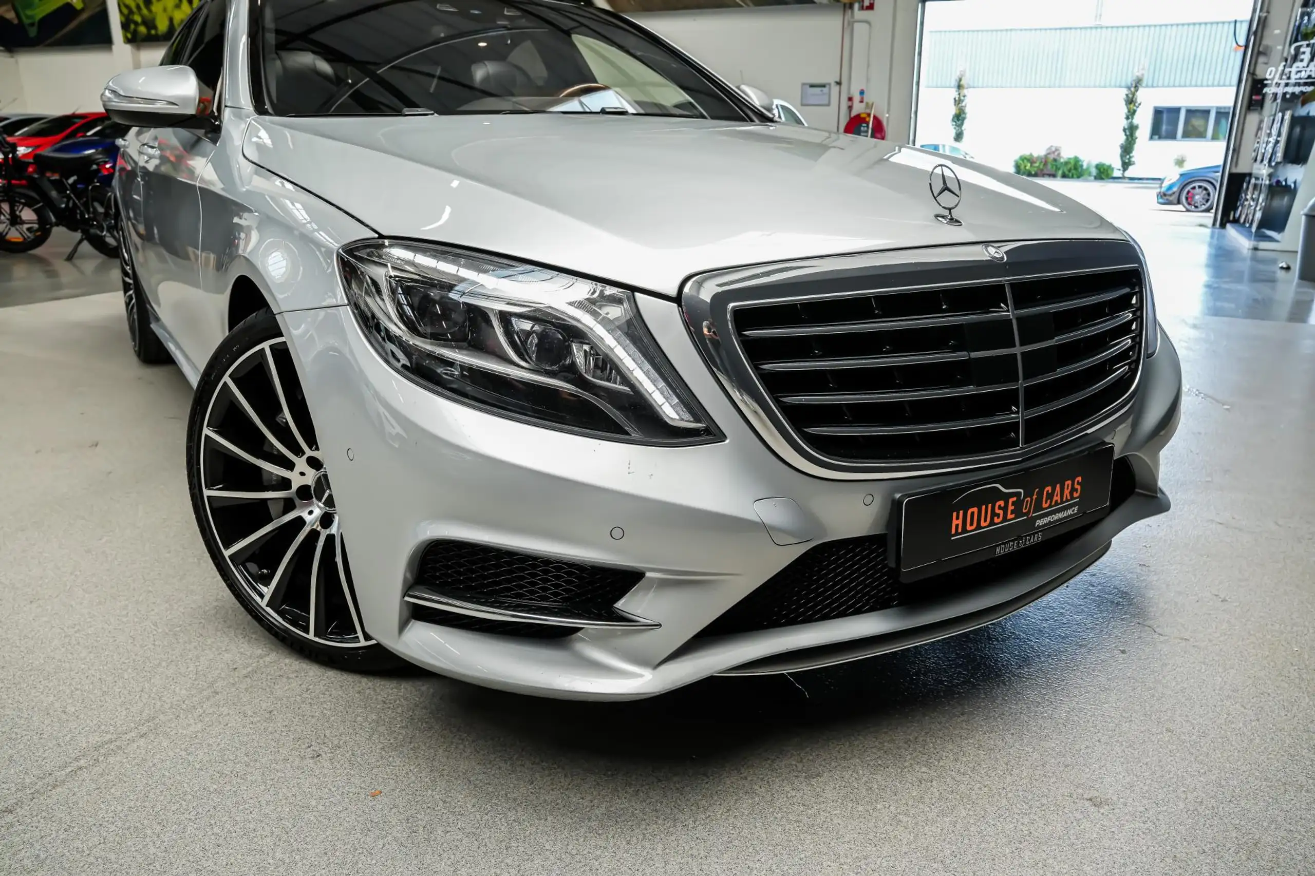 Mercedes-Benz - S 500