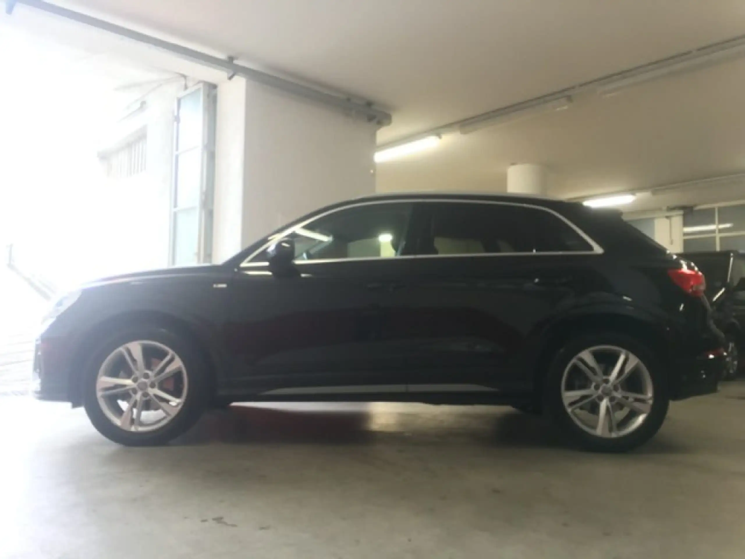 Audi - Q3