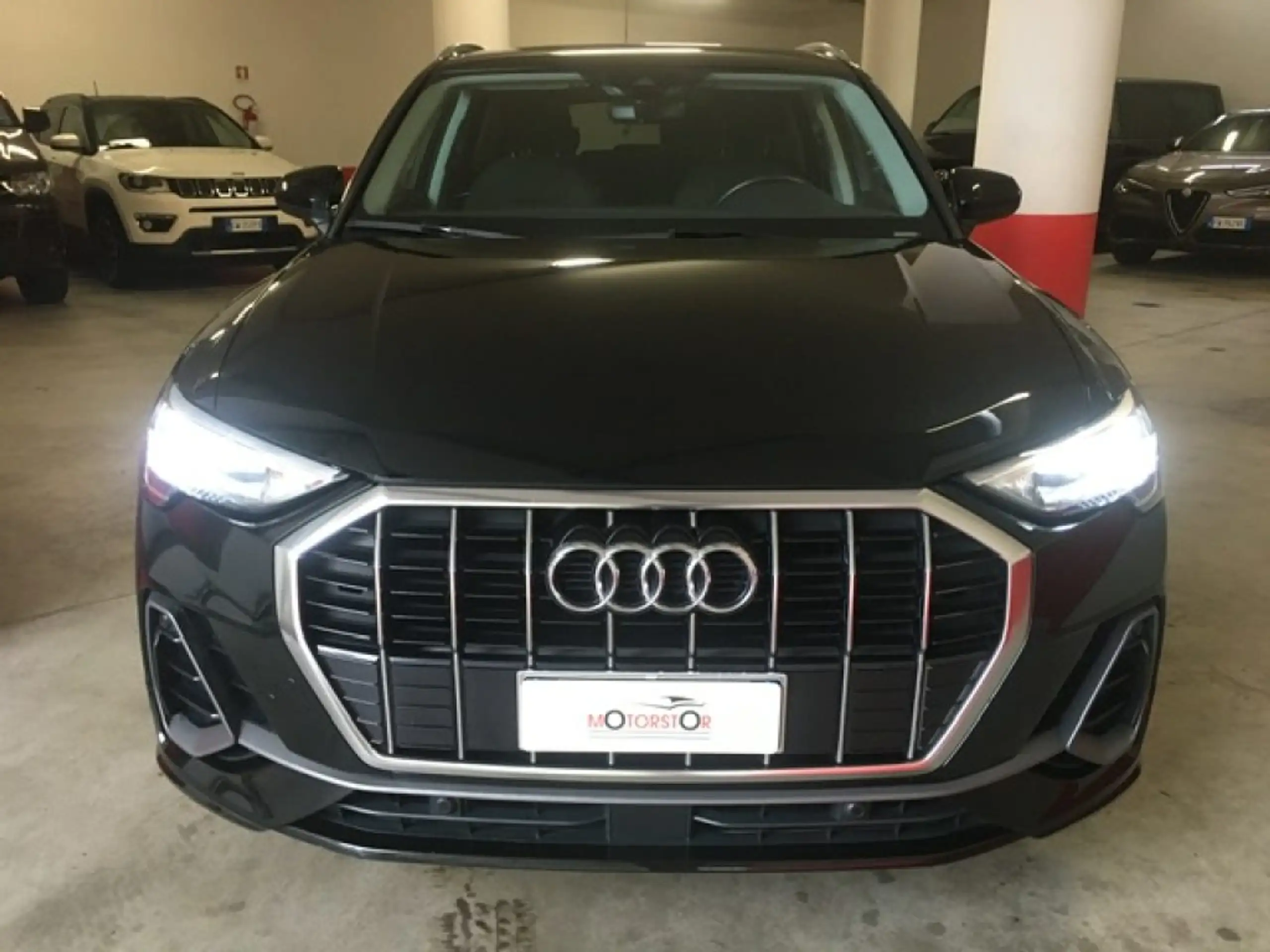 Audi - Q3