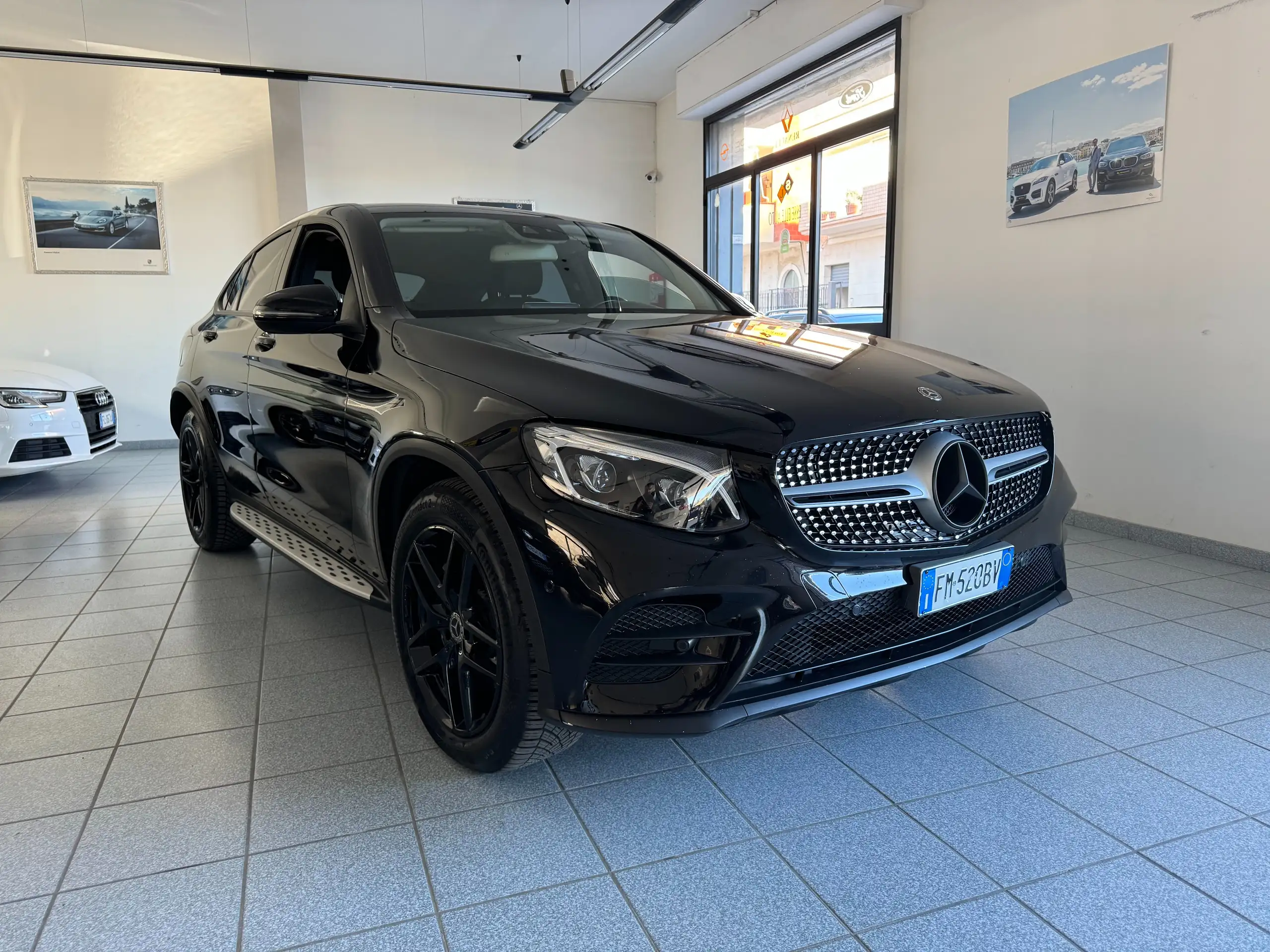 Mercedes-Benz - GLC 220