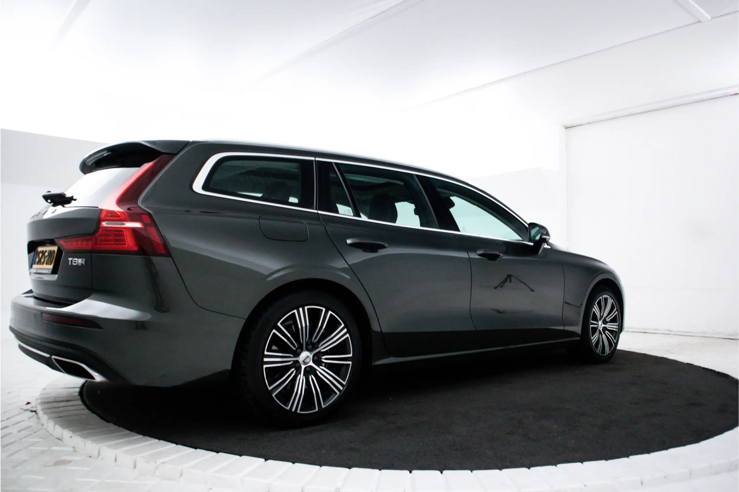 Volvo - V60