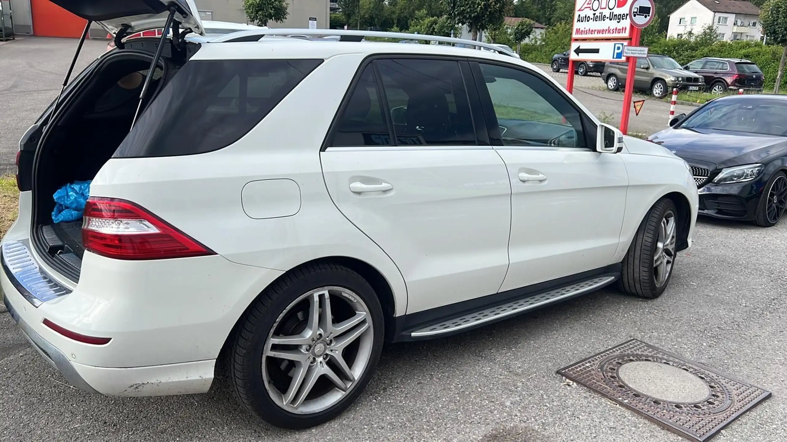 Mercedes-Benz - ML 350