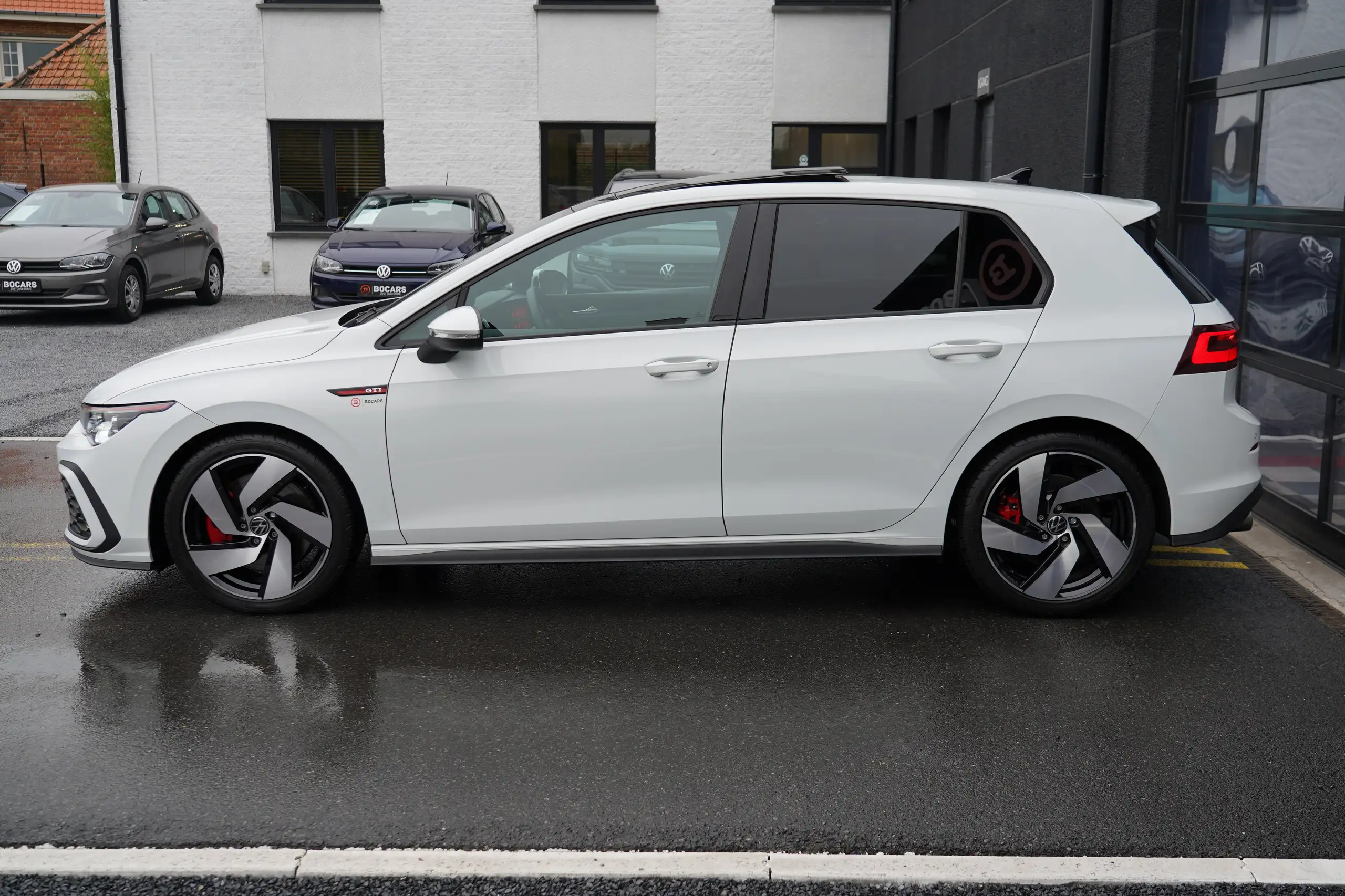 Volkswagen - Golf GTI