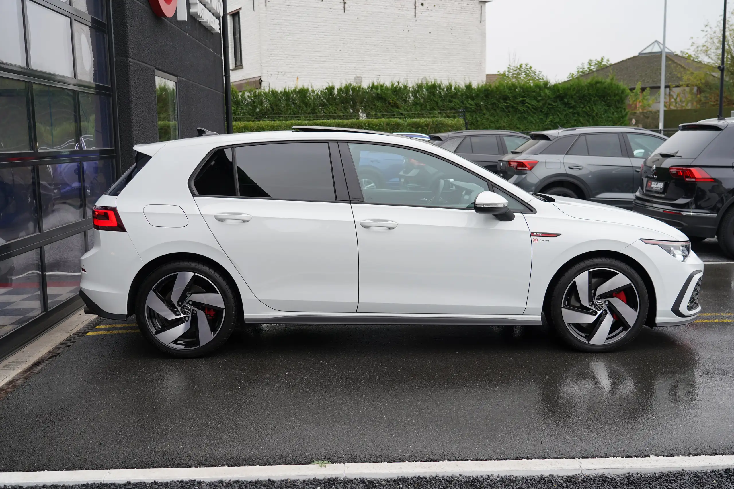 Volkswagen - Golf GTI