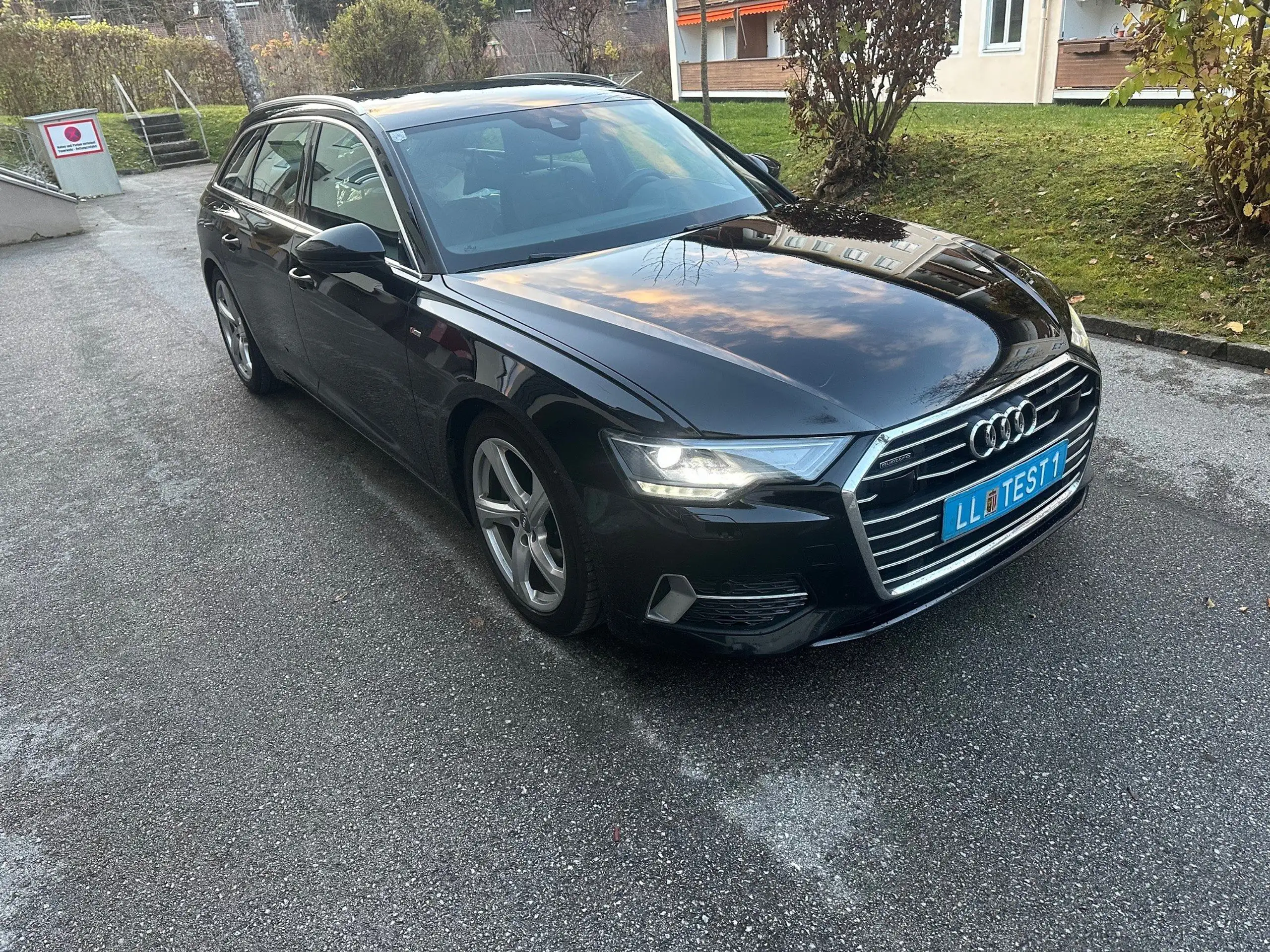 Audi - A6