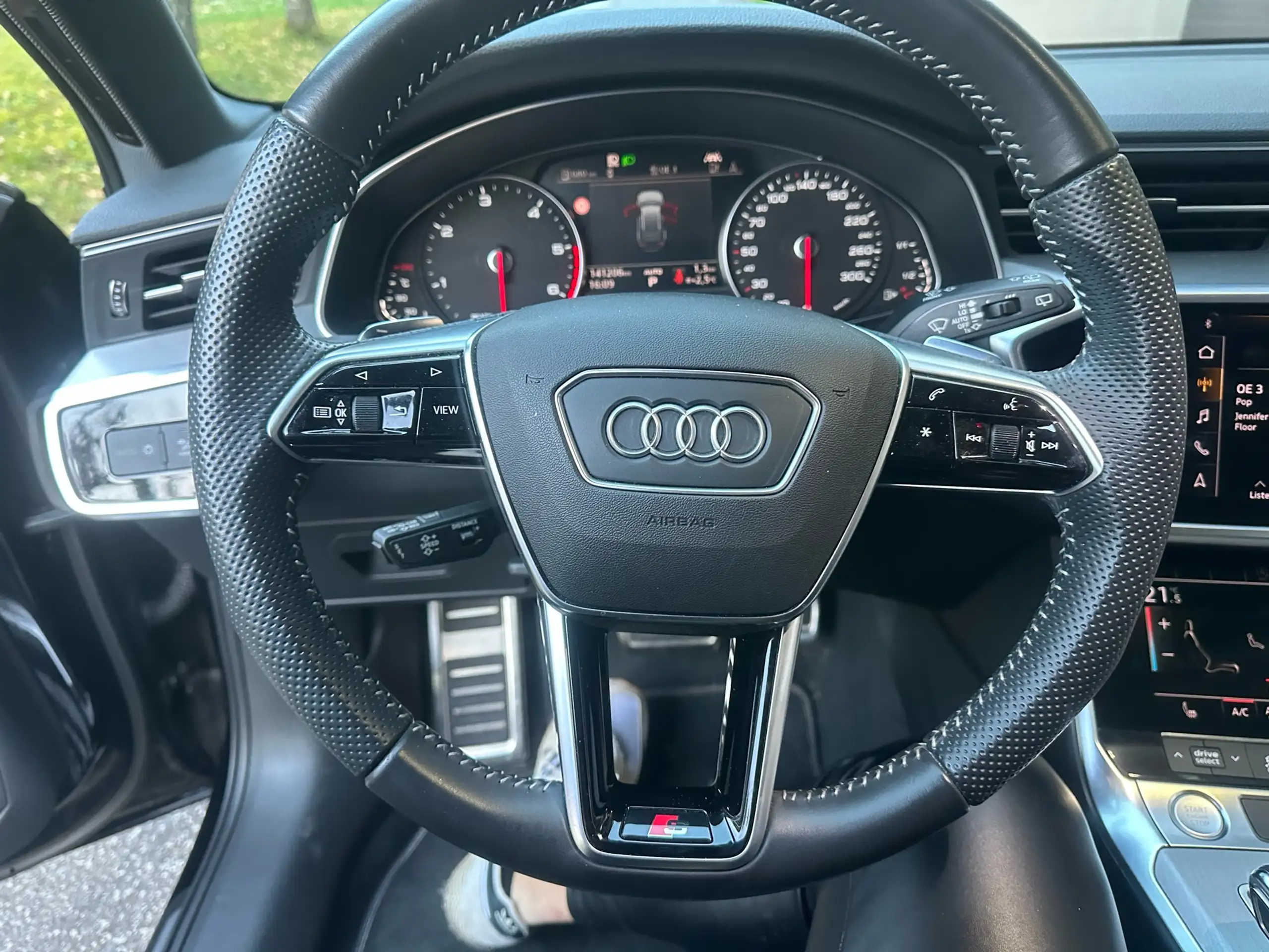 Audi - A6