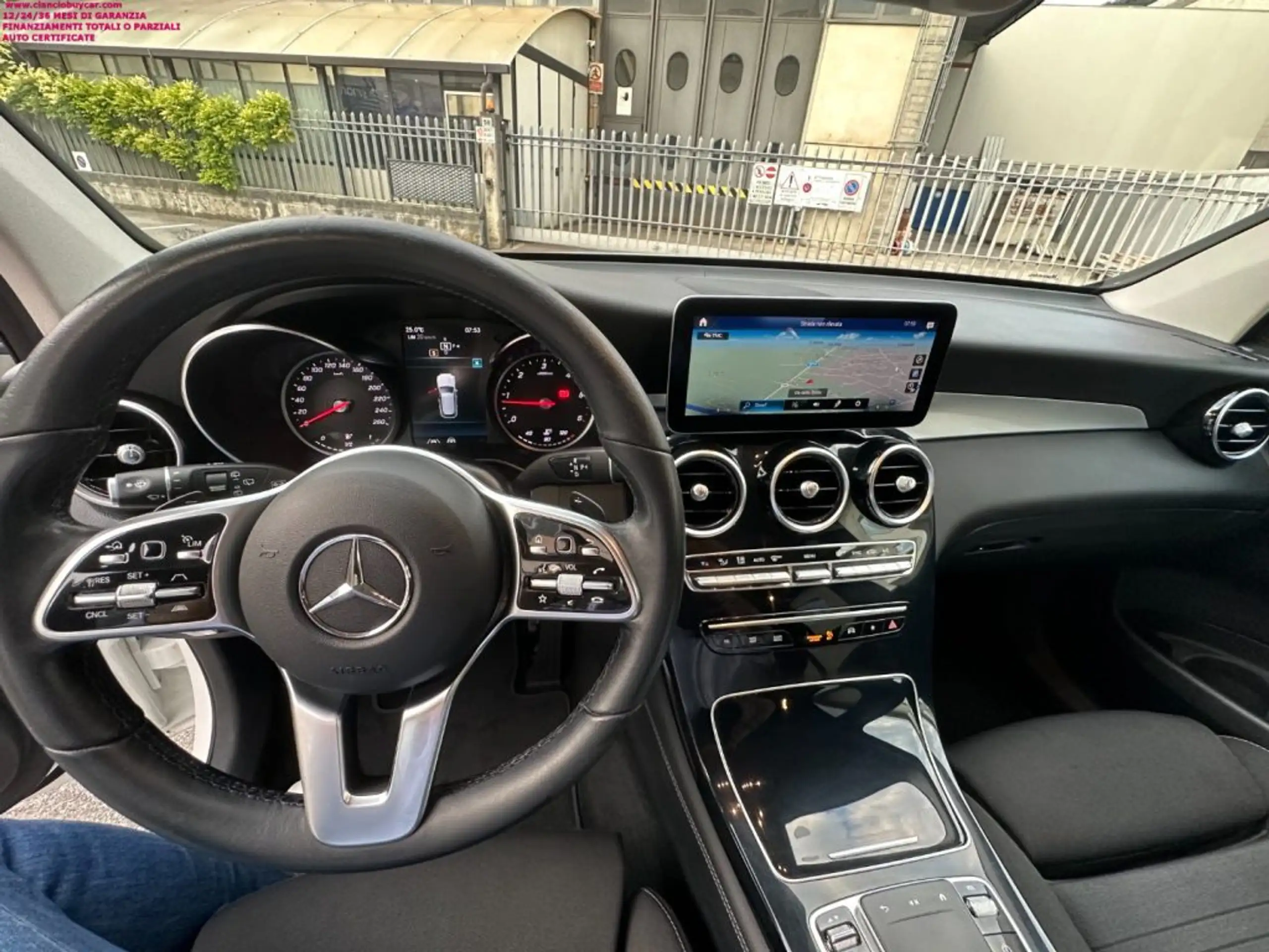 Mercedes-Benz - GLC 200