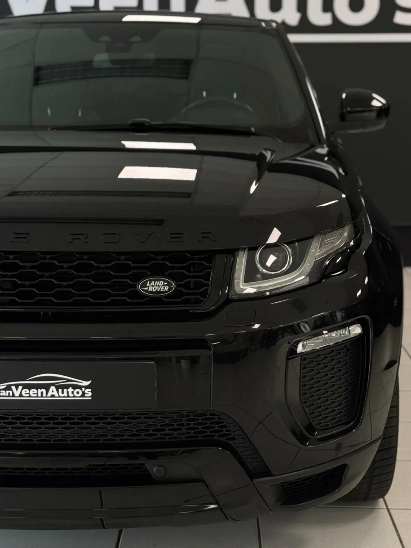 Land Rover - Range Rover Evoque