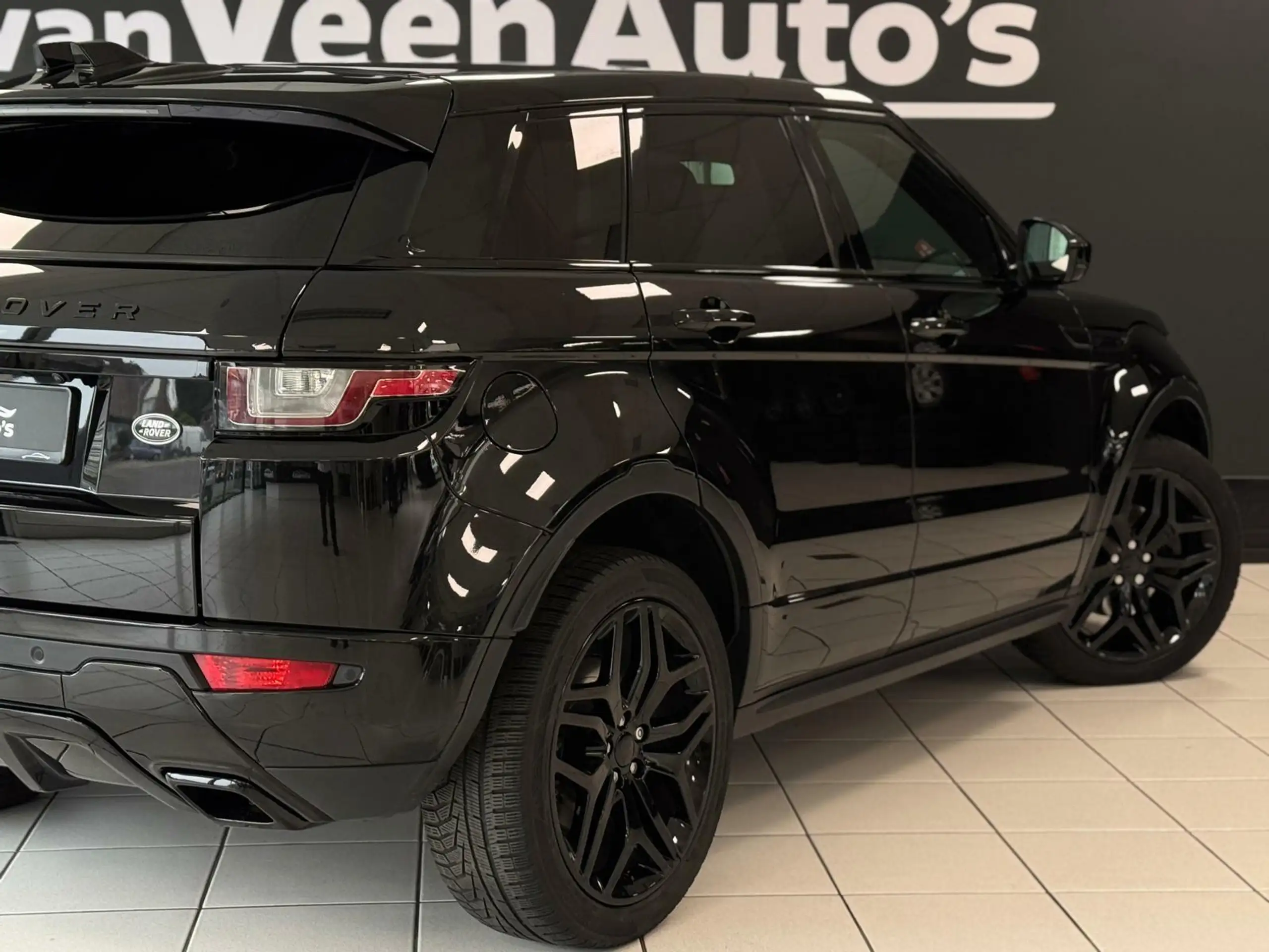 Land Rover - Range Rover Evoque