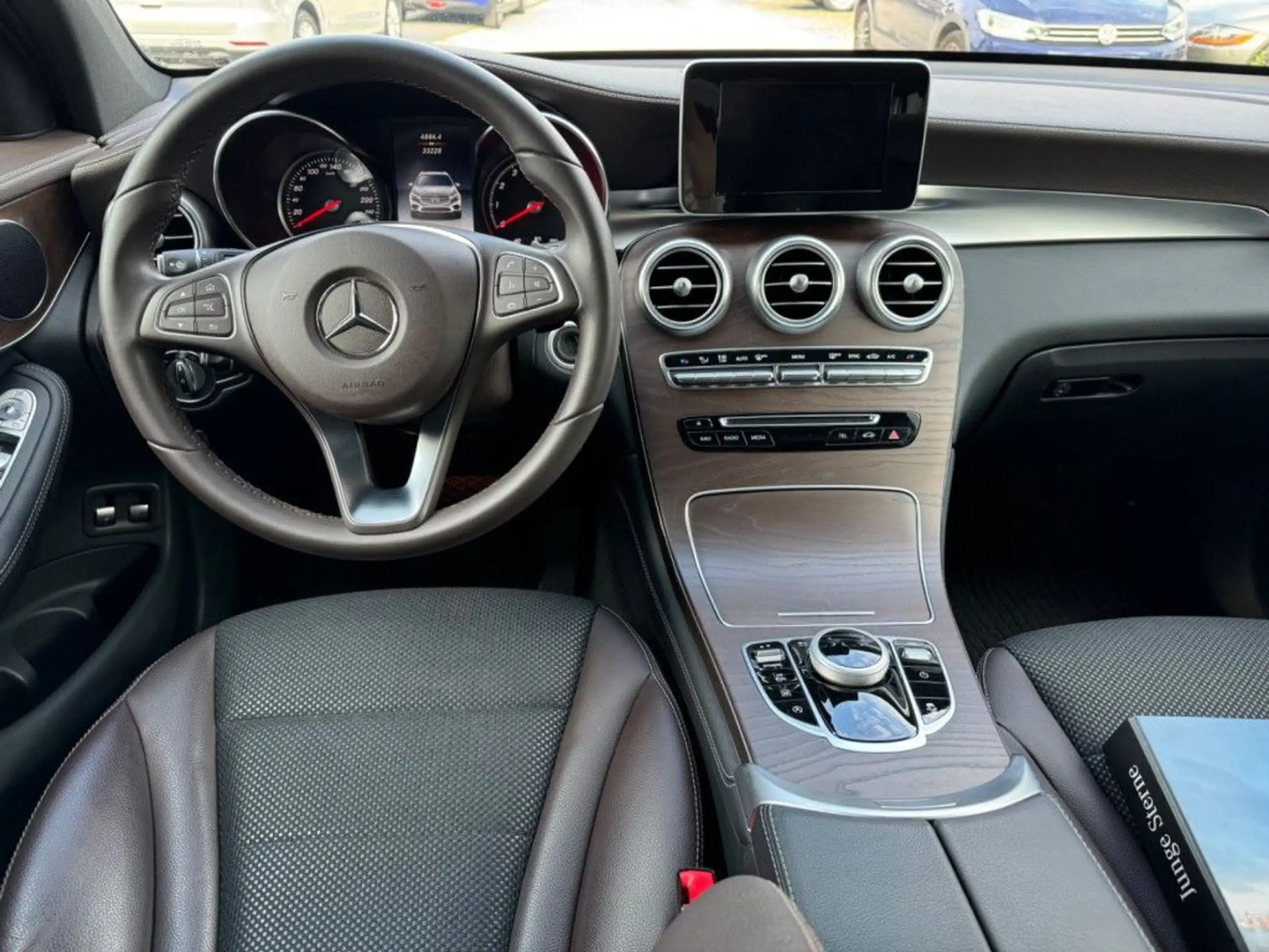 Mercedes-Benz - GLC 250