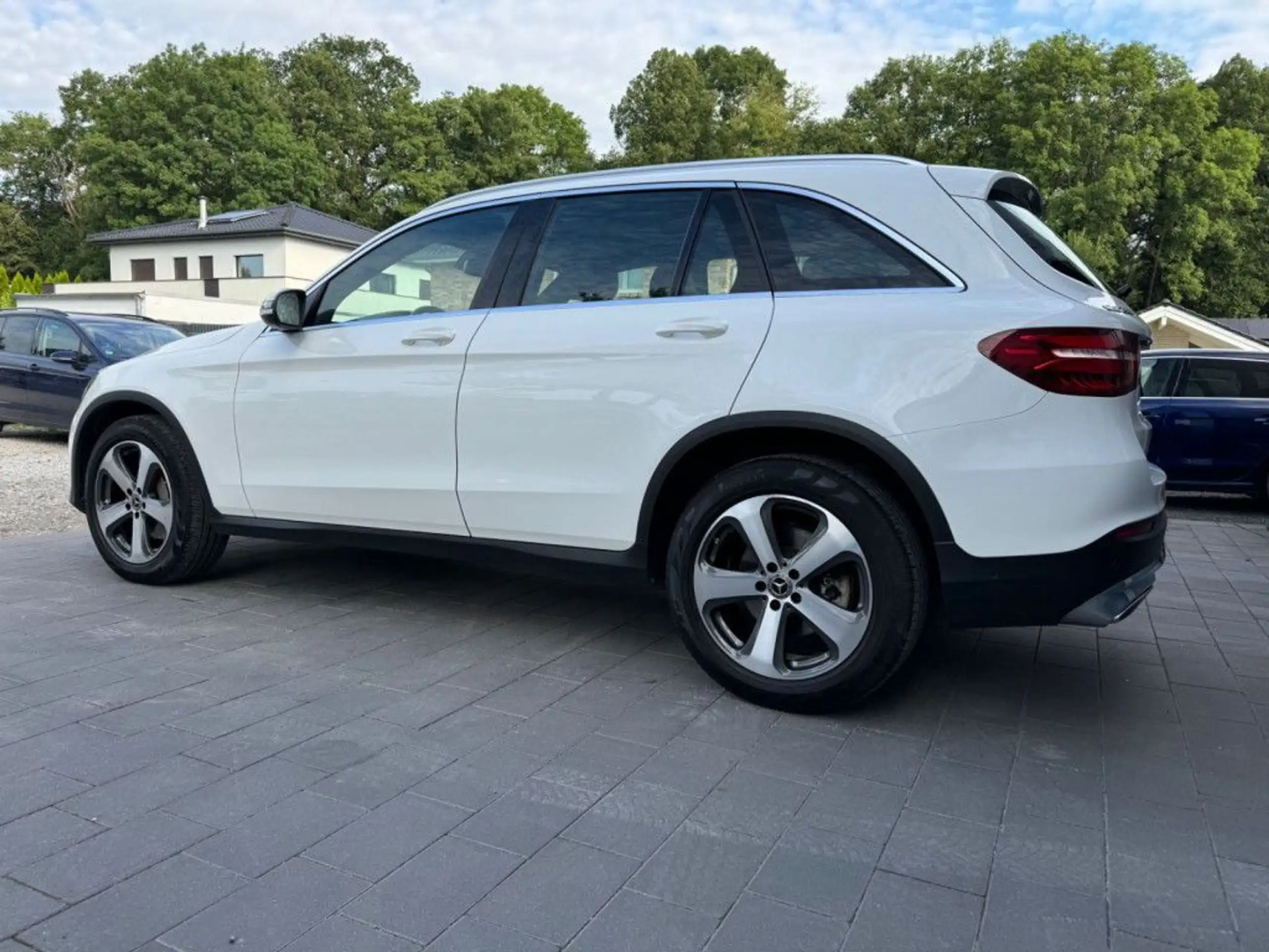 Mercedes-Benz - GLC 250