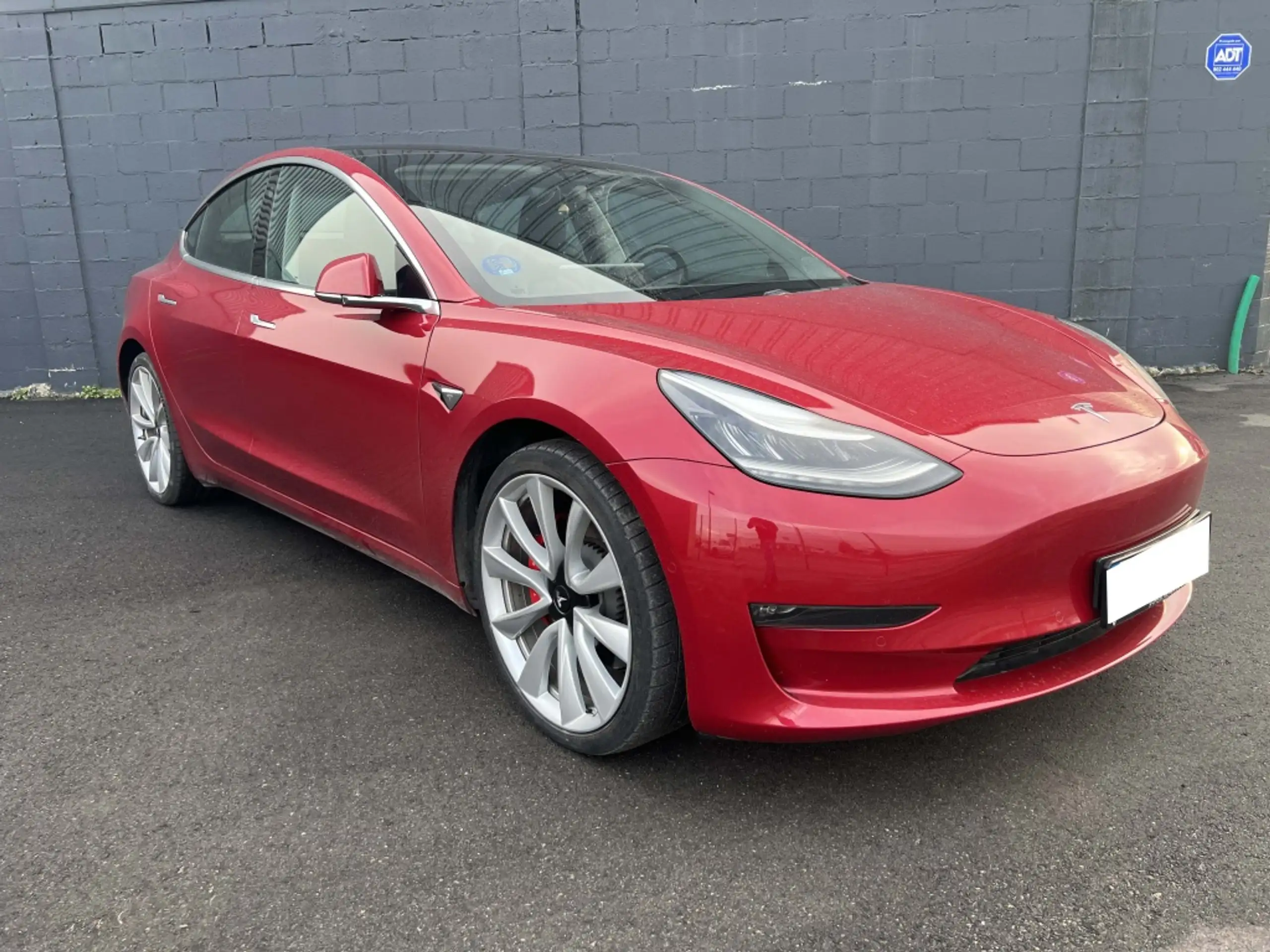 Tesla - Model 3