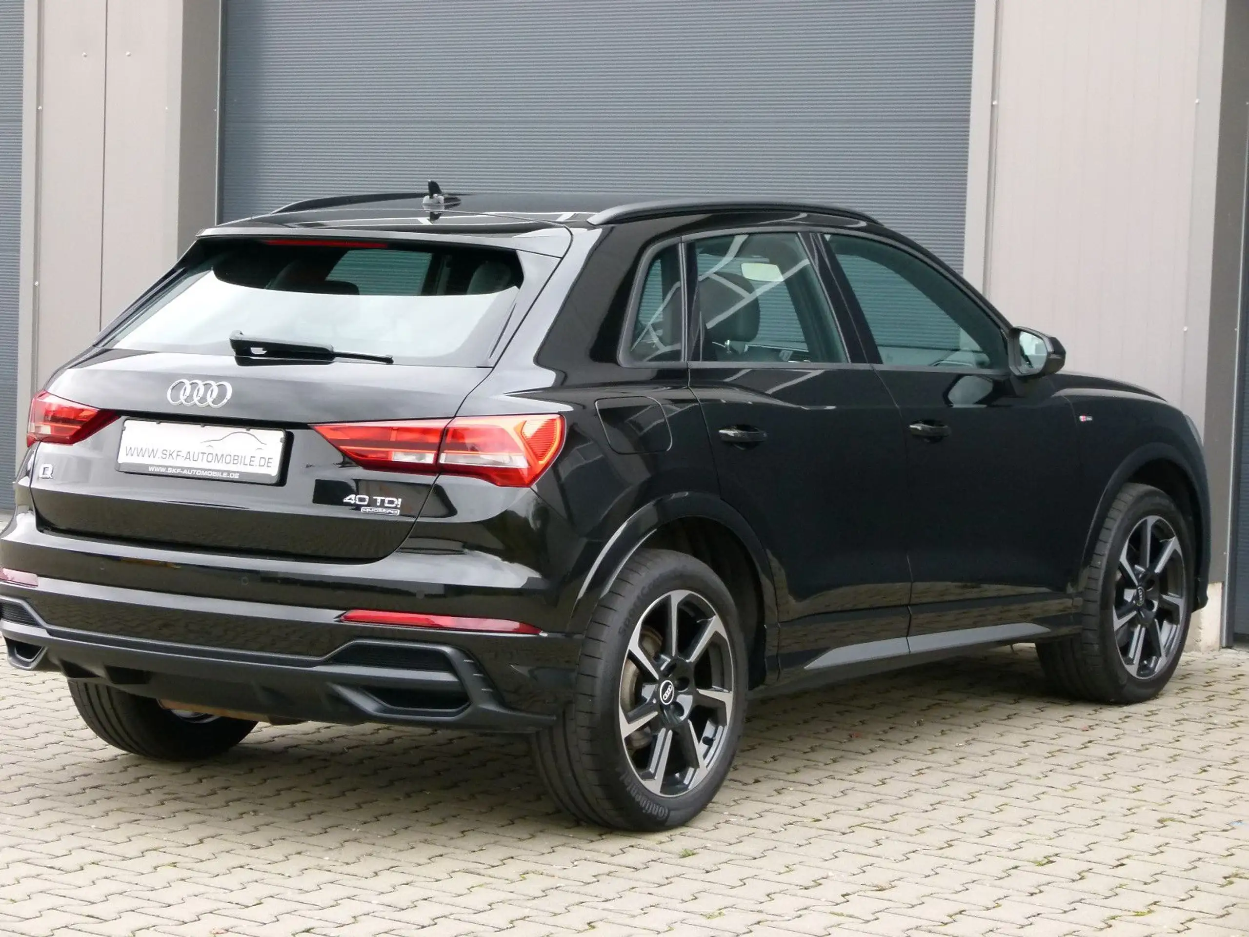 Audi - Q3