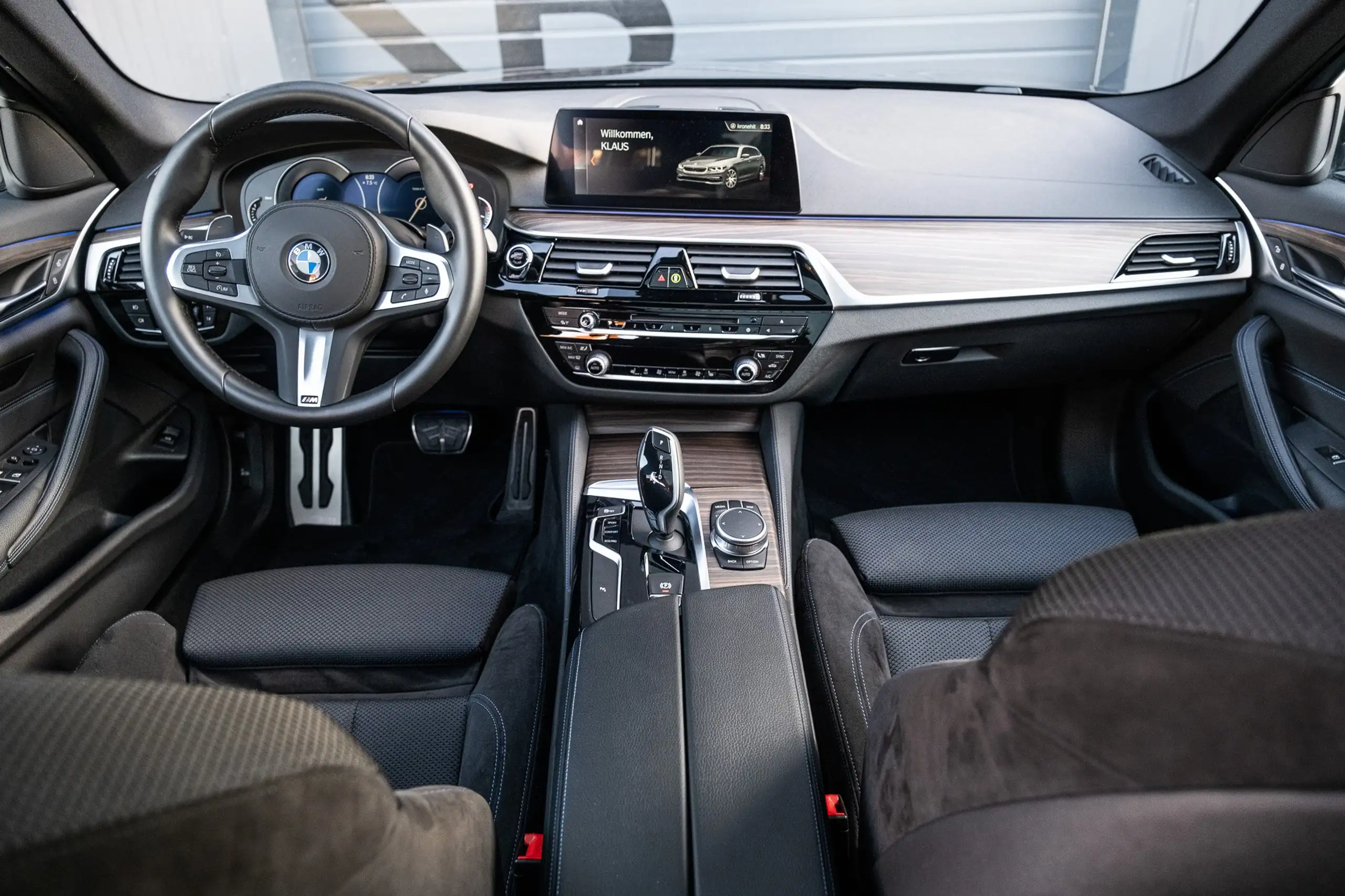 BMW - 520