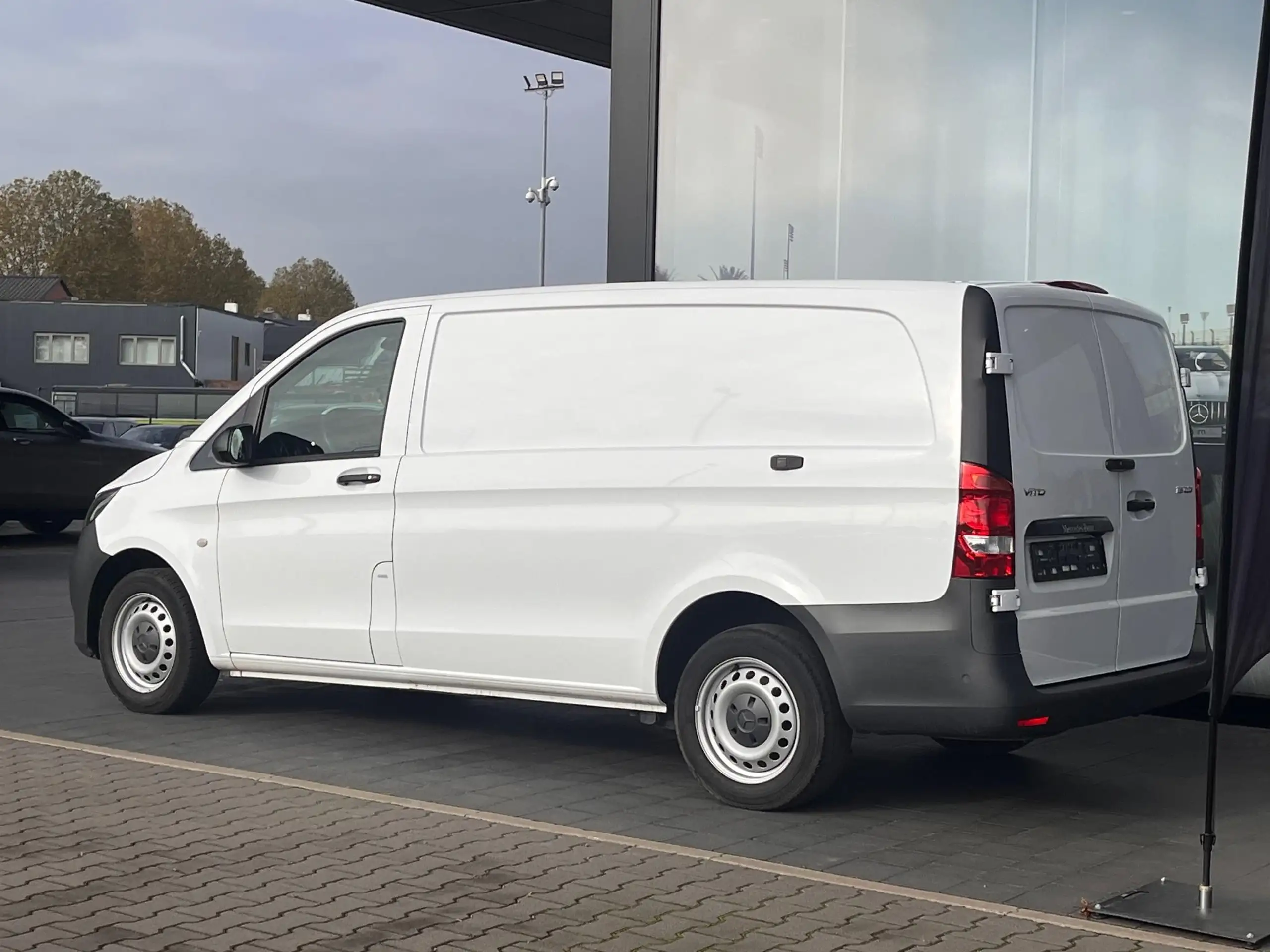 Mercedes-Benz - Vito