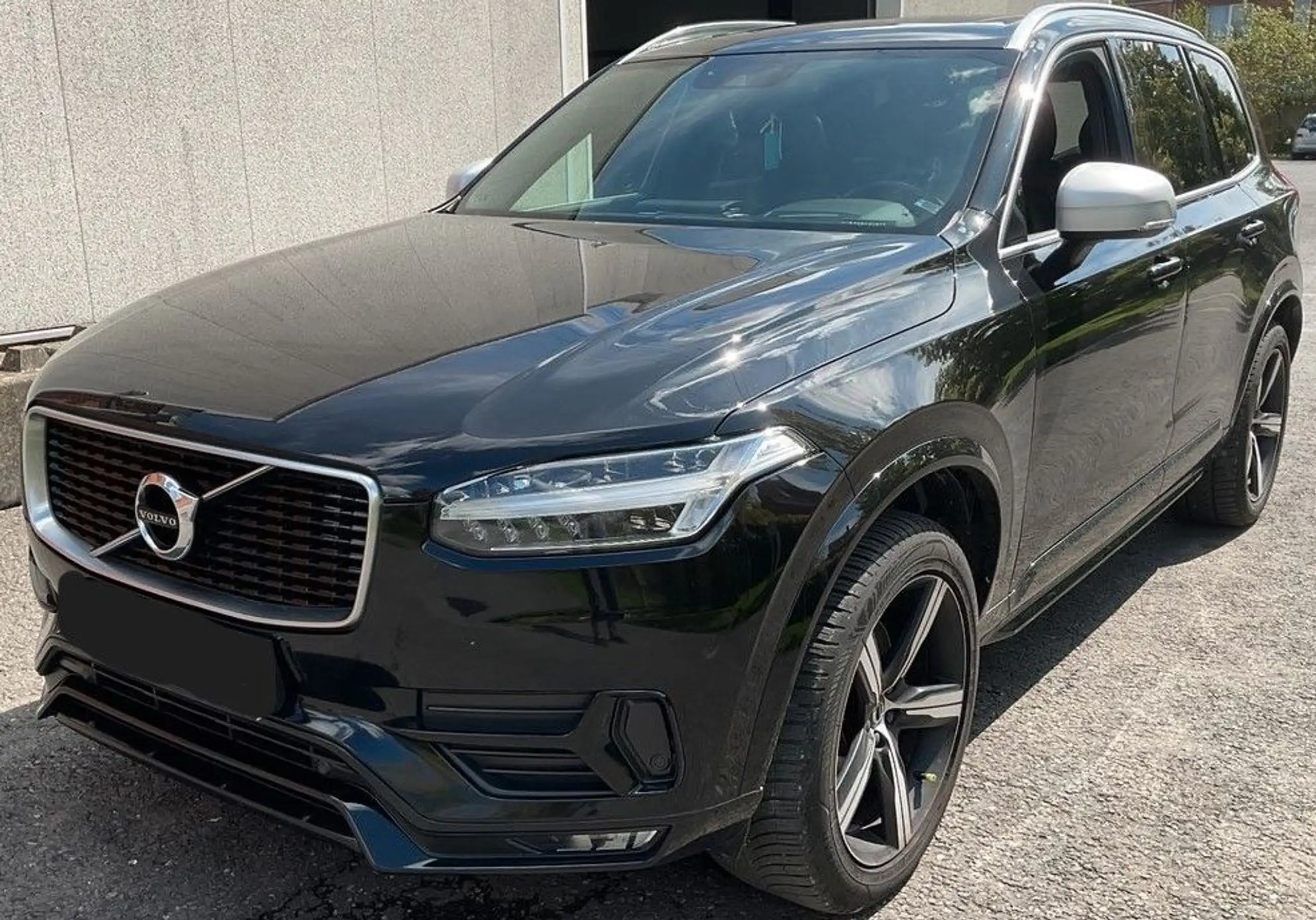 Volvo - XC90