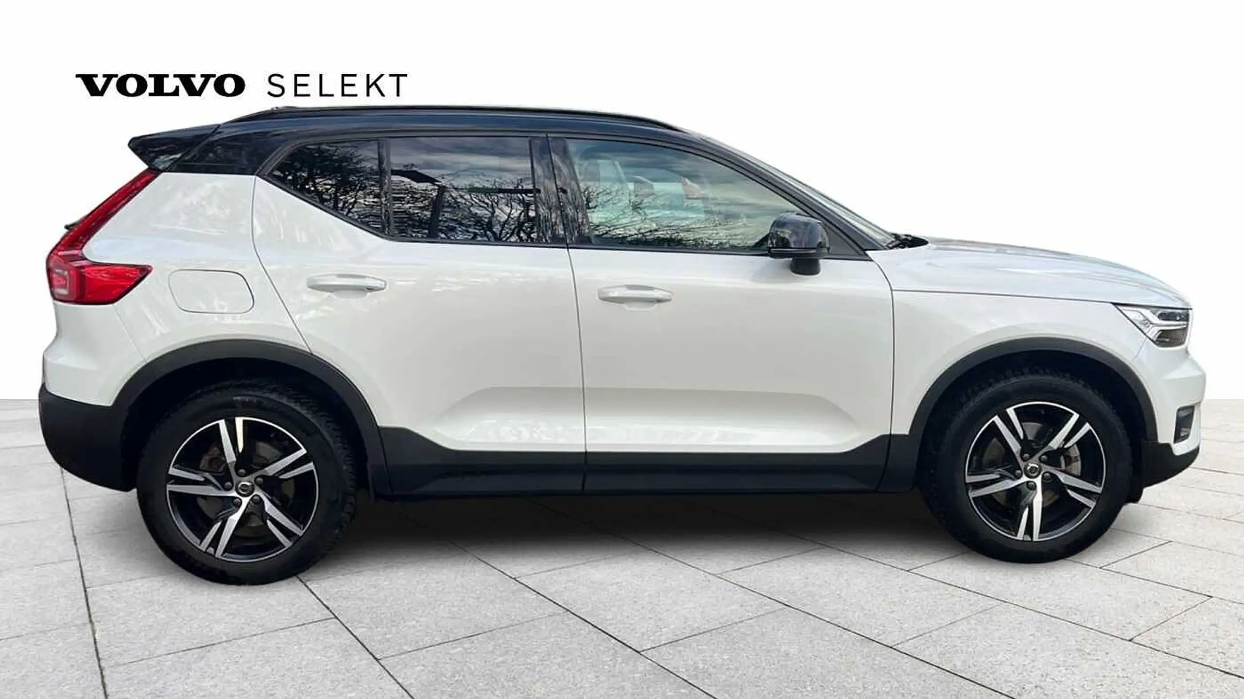 Volvo - XC40