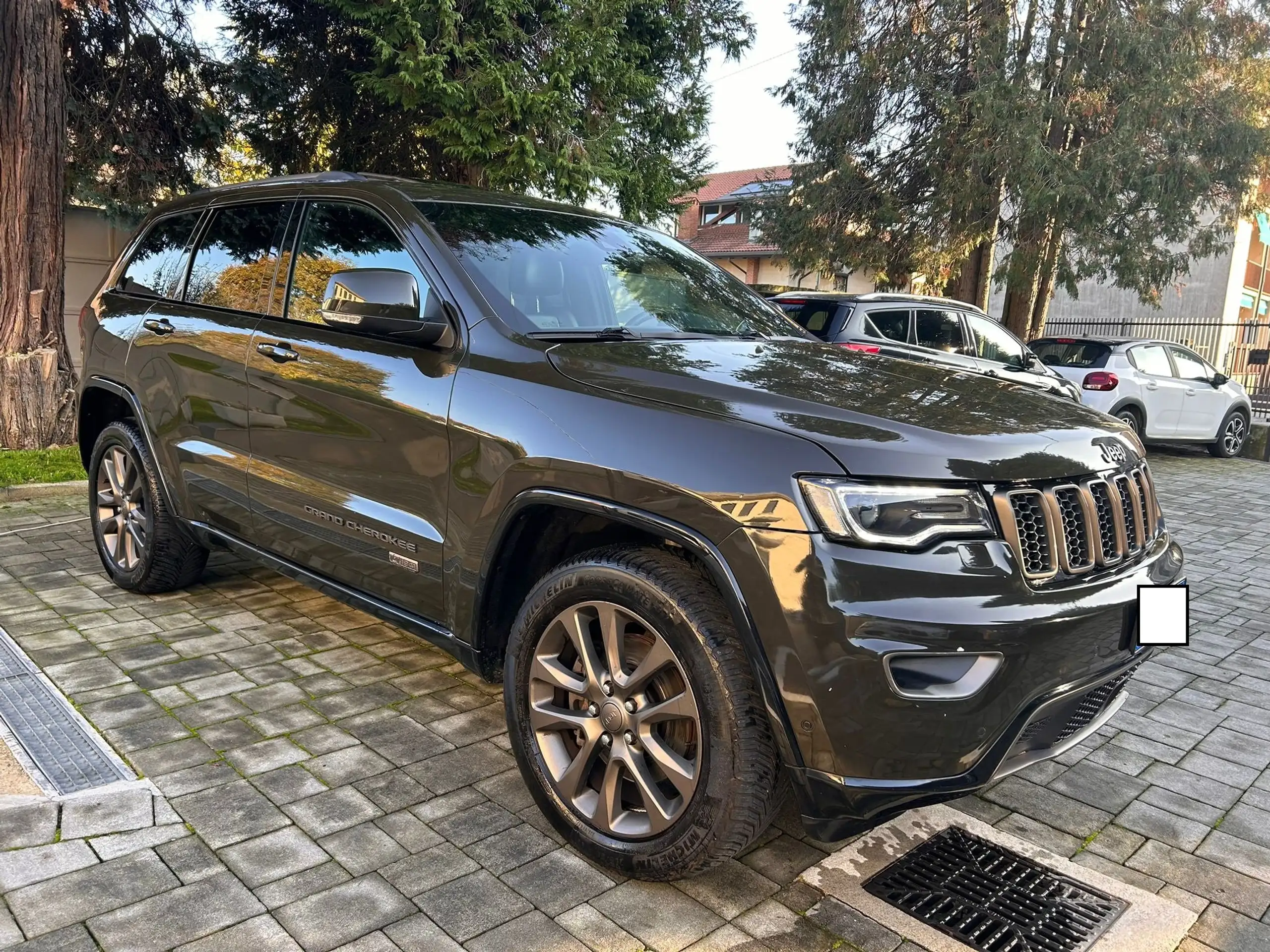 Jeep - Grand Cherokee