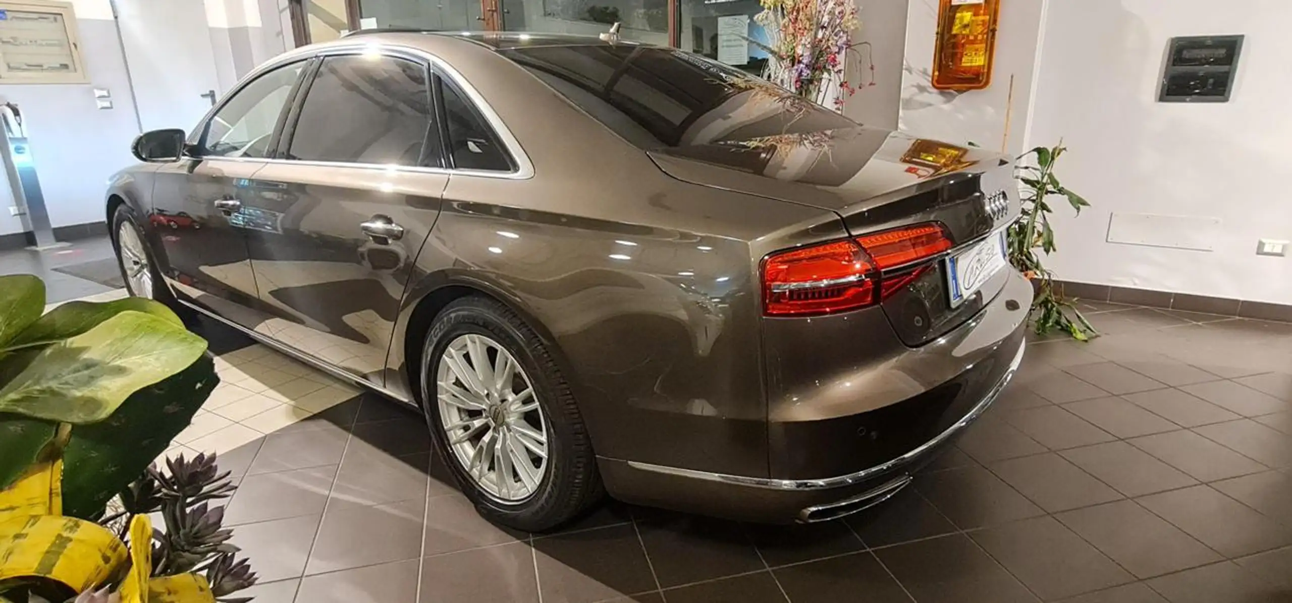 Audi - A8