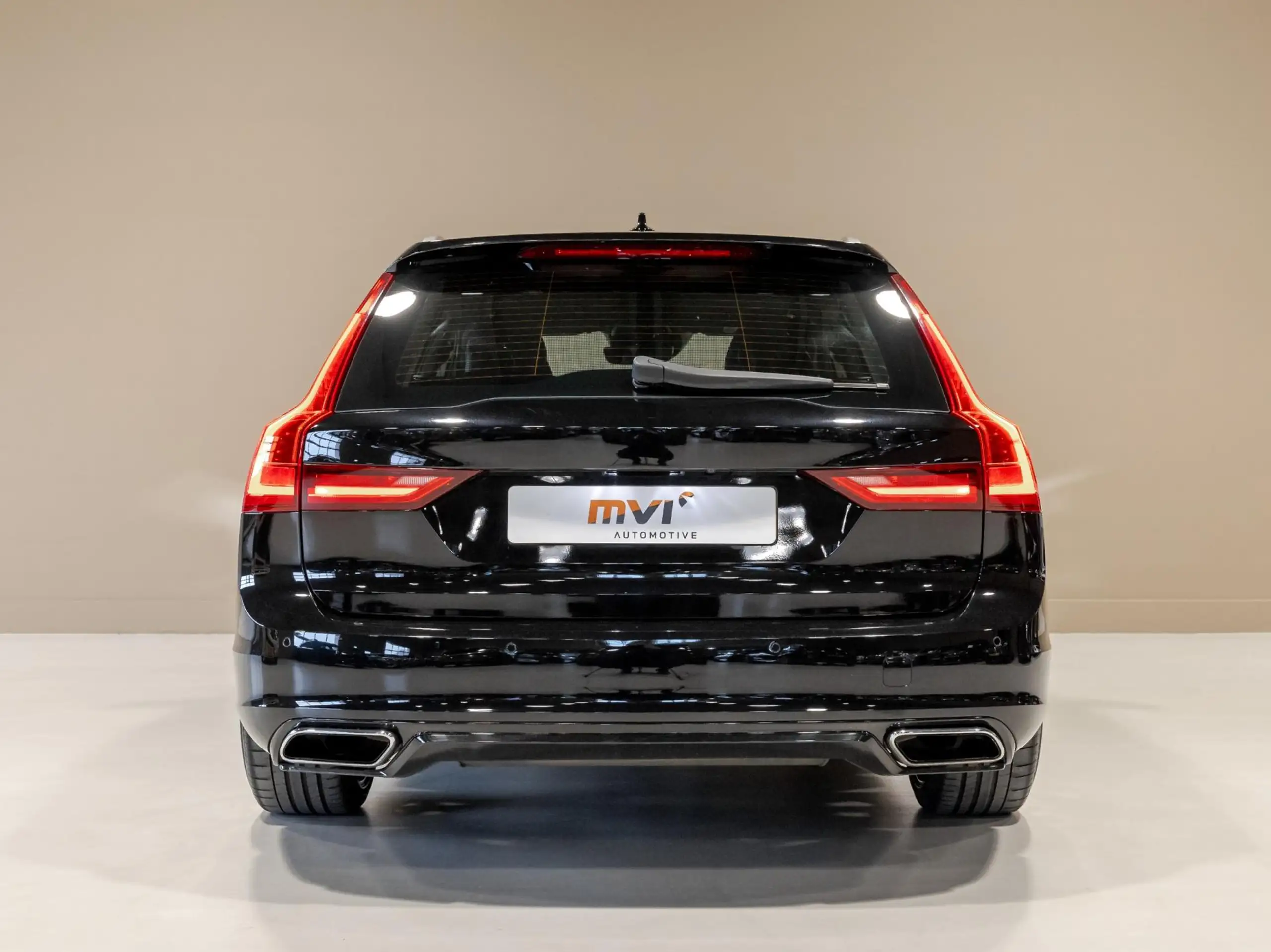 Volvo - V90