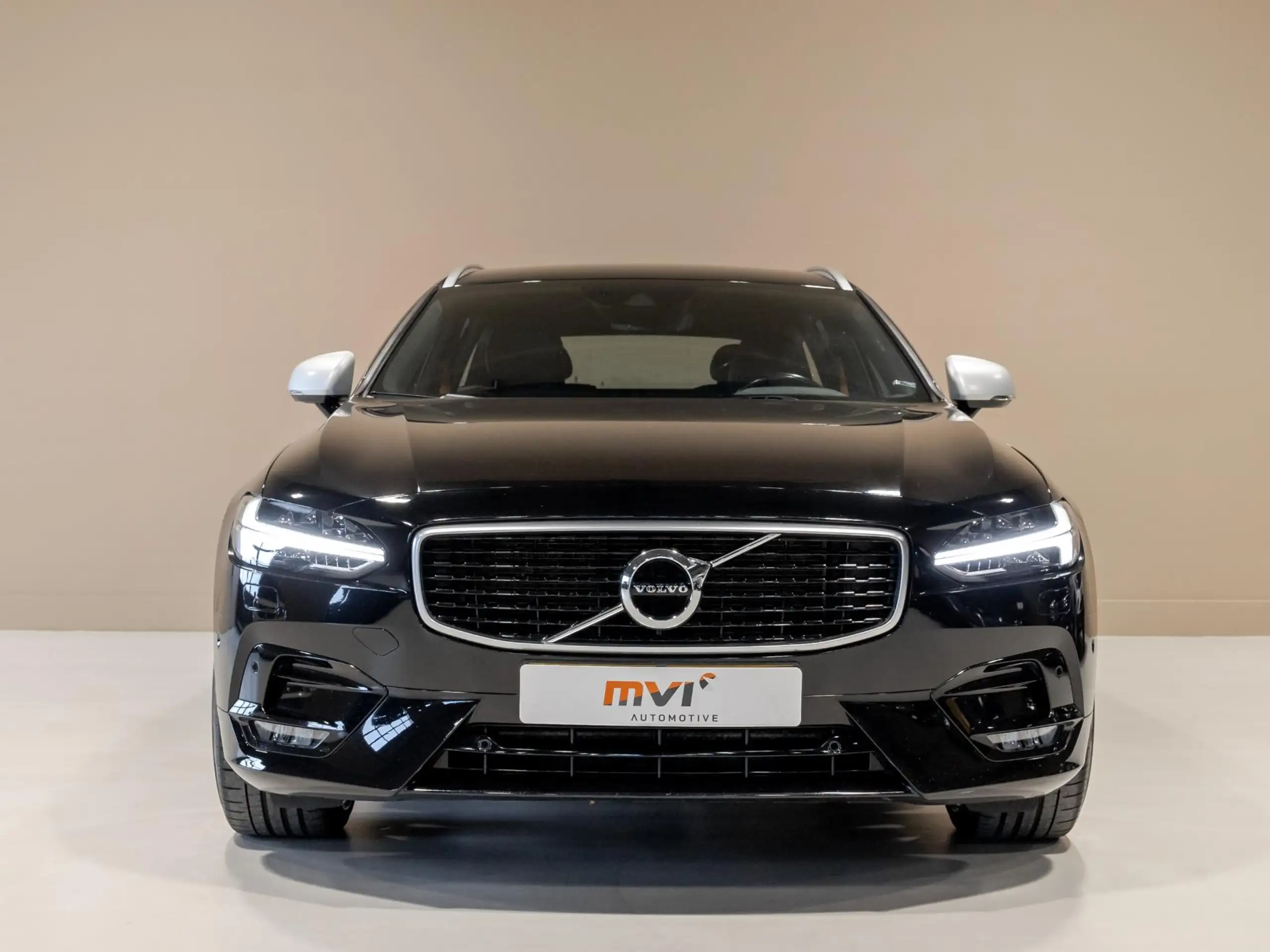 Volvo - V90