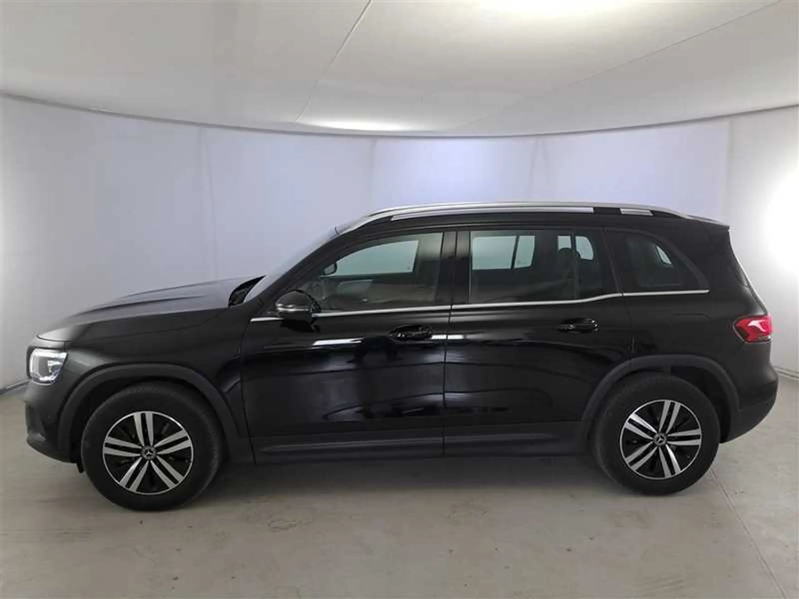 Mercedes-Benz GLB 180 2021