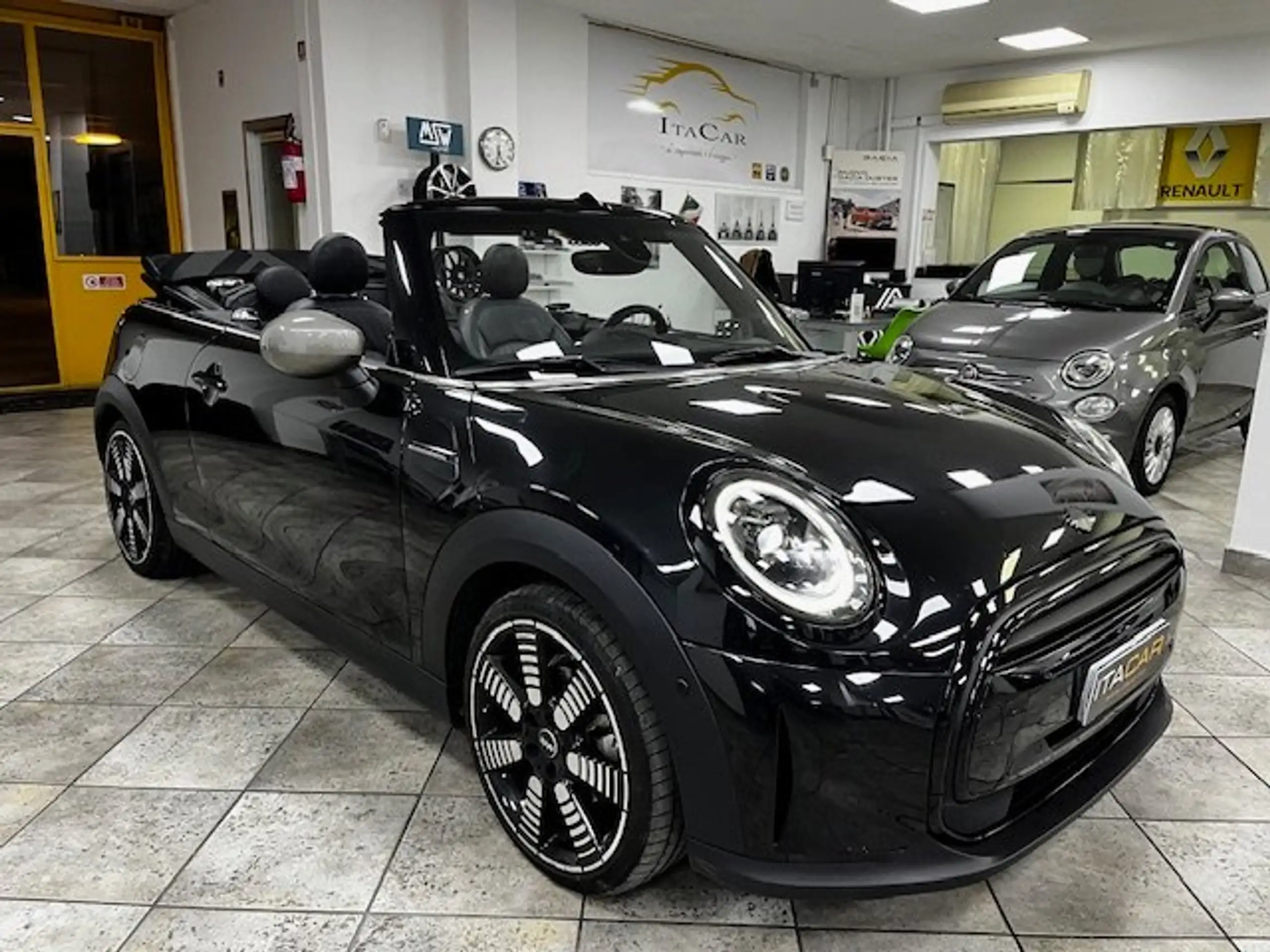 MINI - Cooper Cabrio