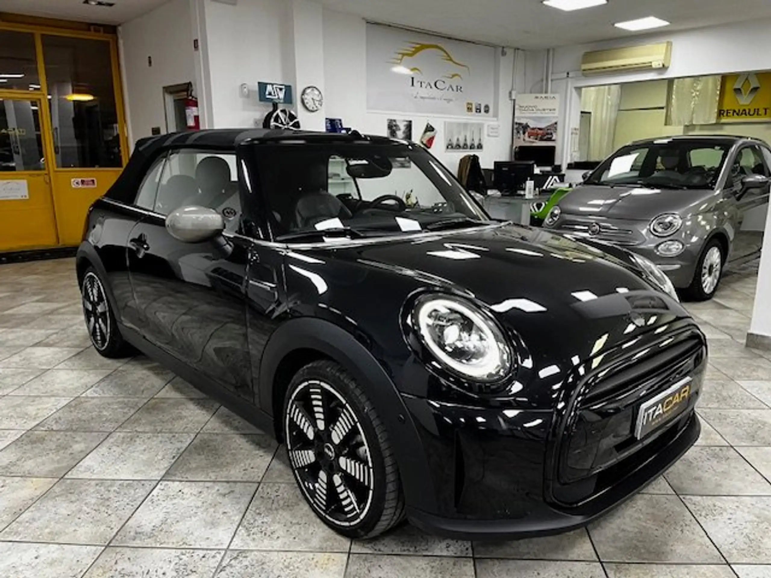 MINI - Cooper Cabrio